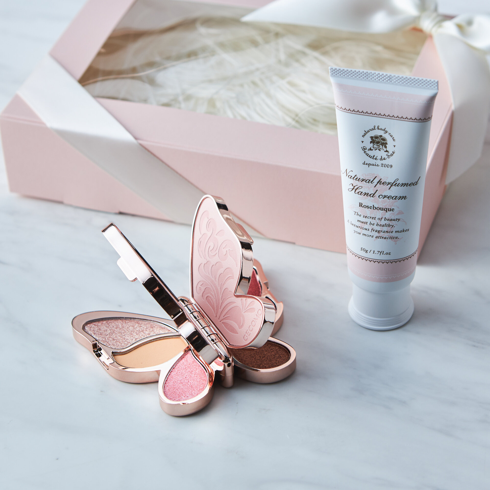 【BOX付】大人気バタフライアイシャドウとハンドクリーム