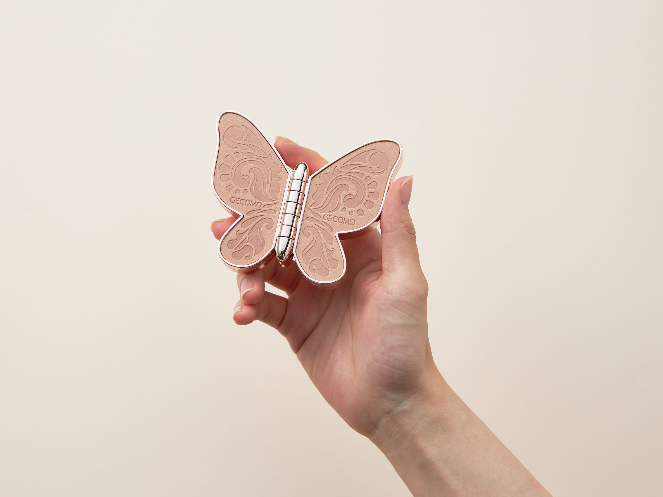 【BOX付】大人気バタフライアイシャドウとハンドクリーム