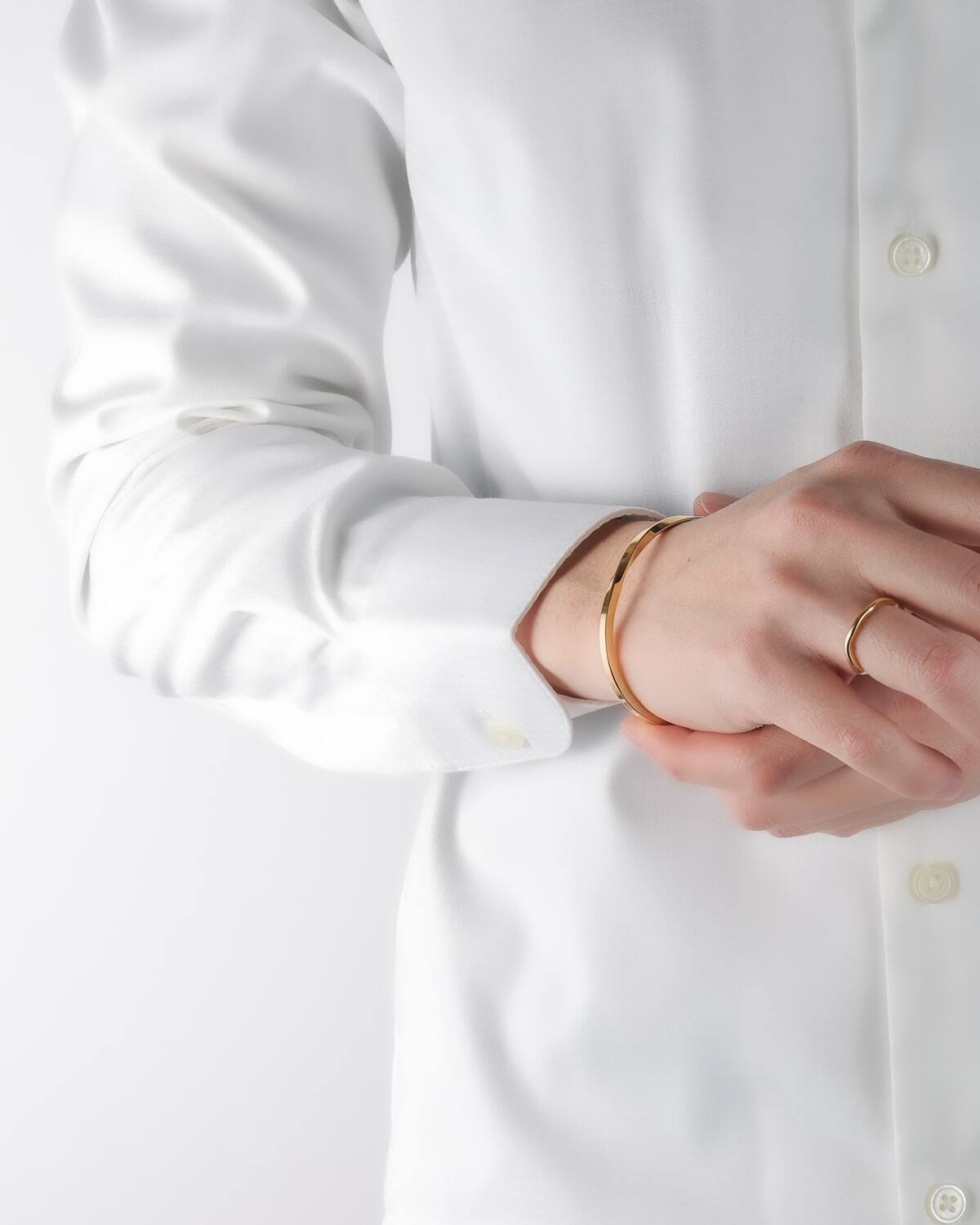 【ショッパー付】Twist bangle