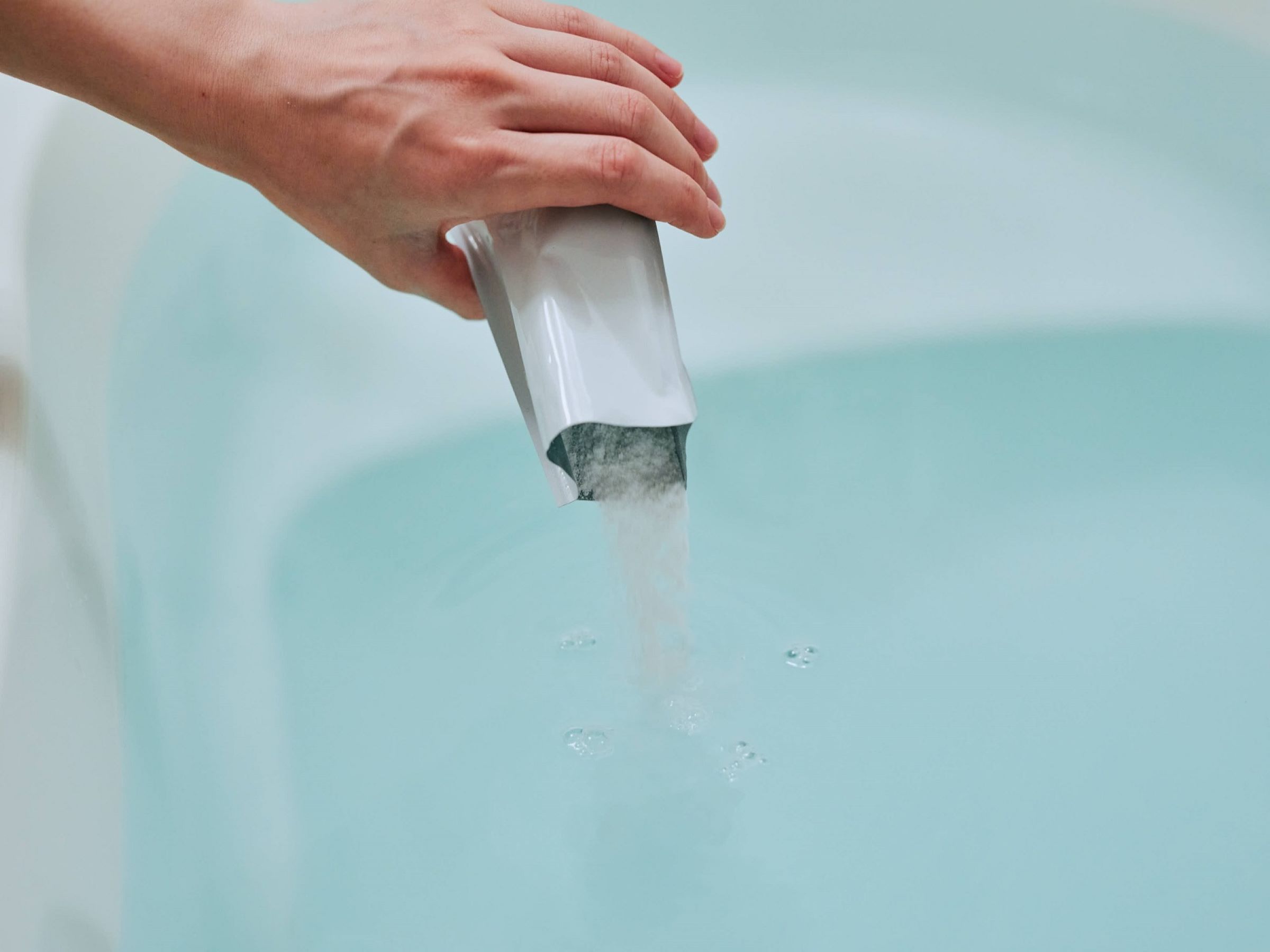 【出産内祝い・名入れ】限りなく天然温泉に近い入浴剤「HAA for bath 日々」