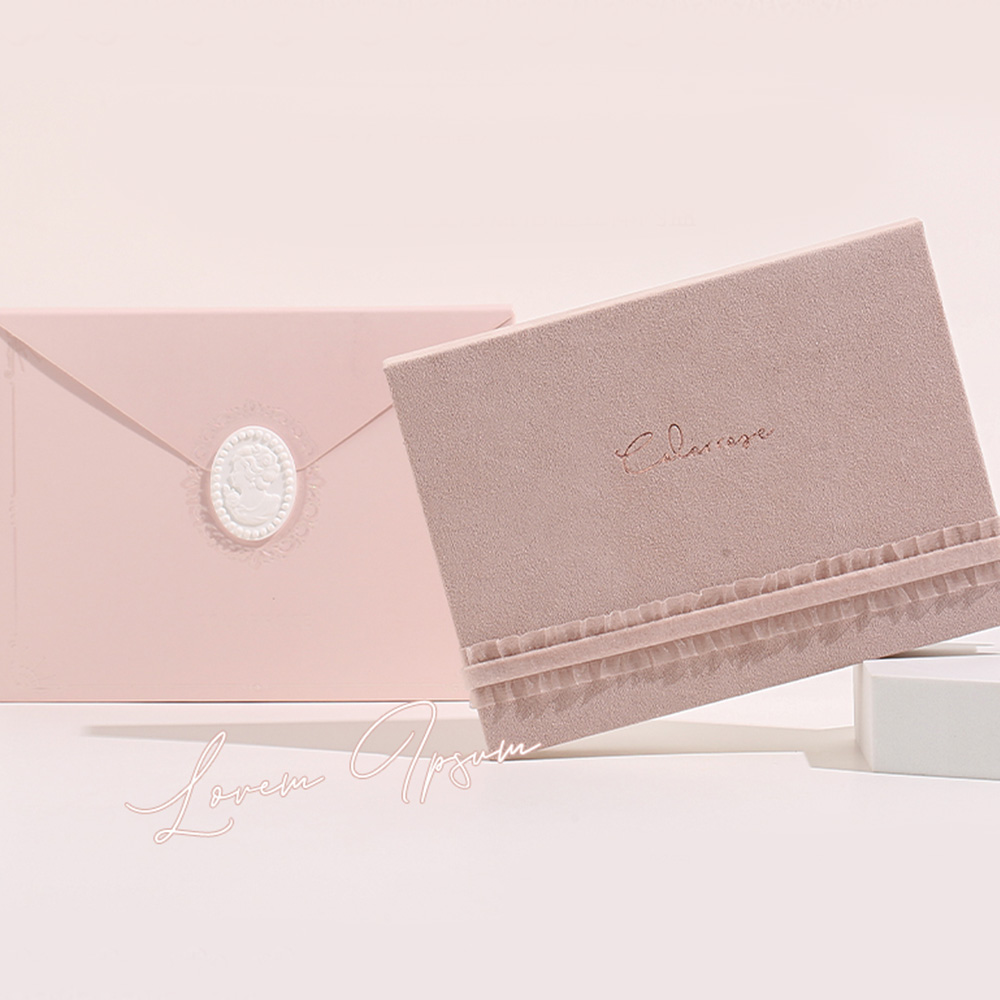 【BOX付き・彼女へ2年目のおすすめ誕プレ】上質ブラシと名入れできるパレットセット