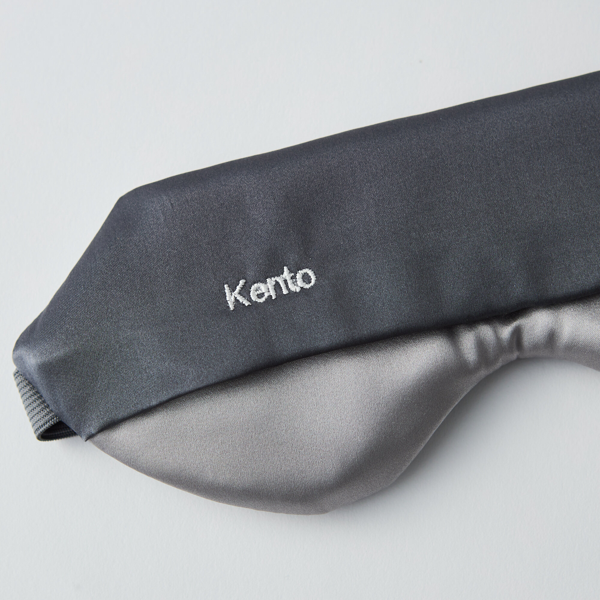 【名入れ刺繍・彼女へ1年目のおすすめ誕プレ】おうち好きの彼女へのギフト