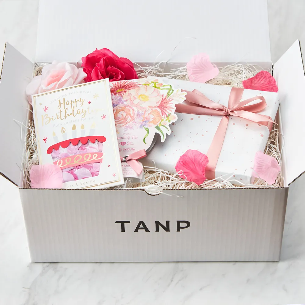 【名入れ刺繍・彼女へ1年目のおすすめ誕プレ】おうち好きの彼女へのギフト