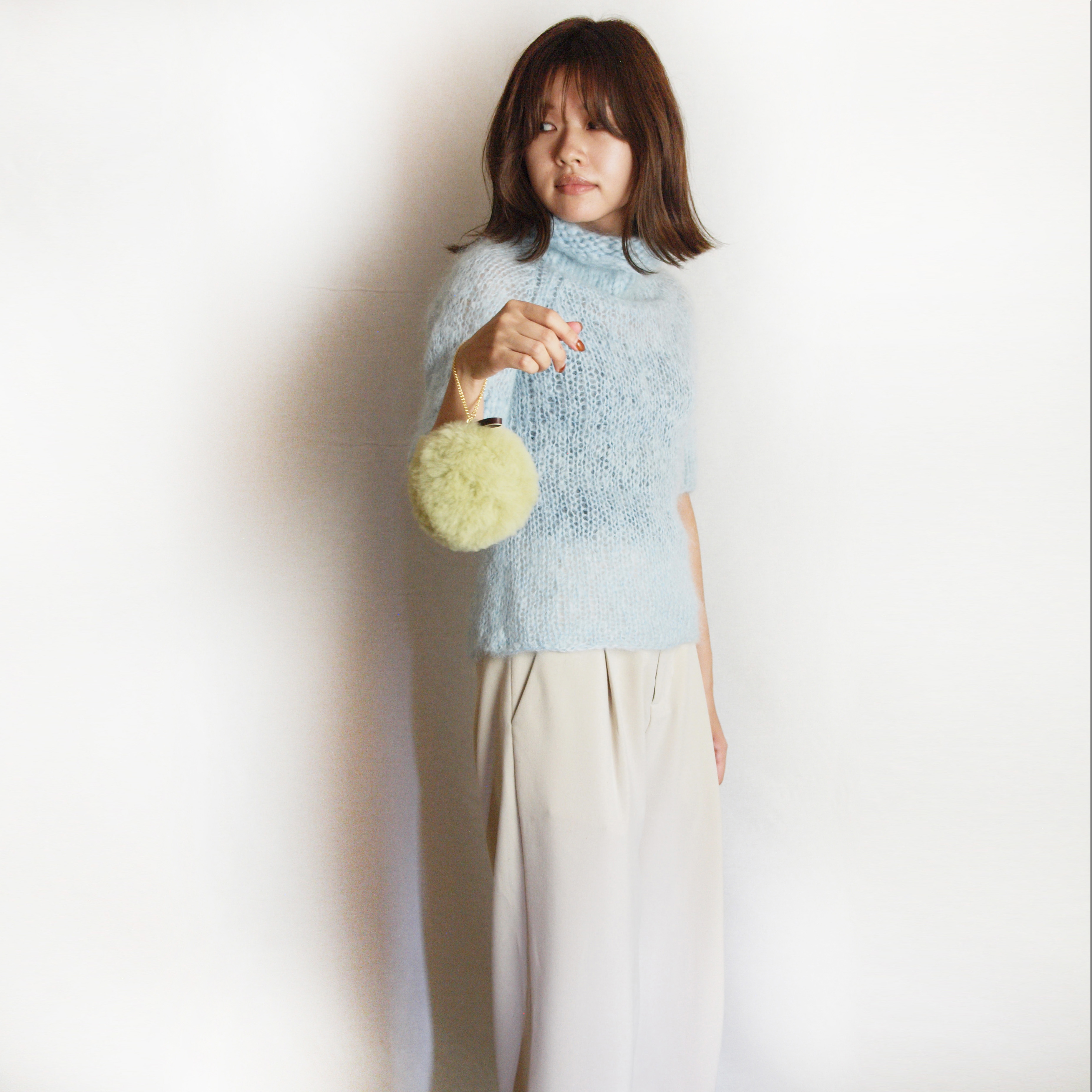 【タンプ限定】もこもこポーチと大人気バタフライアイシャドウ