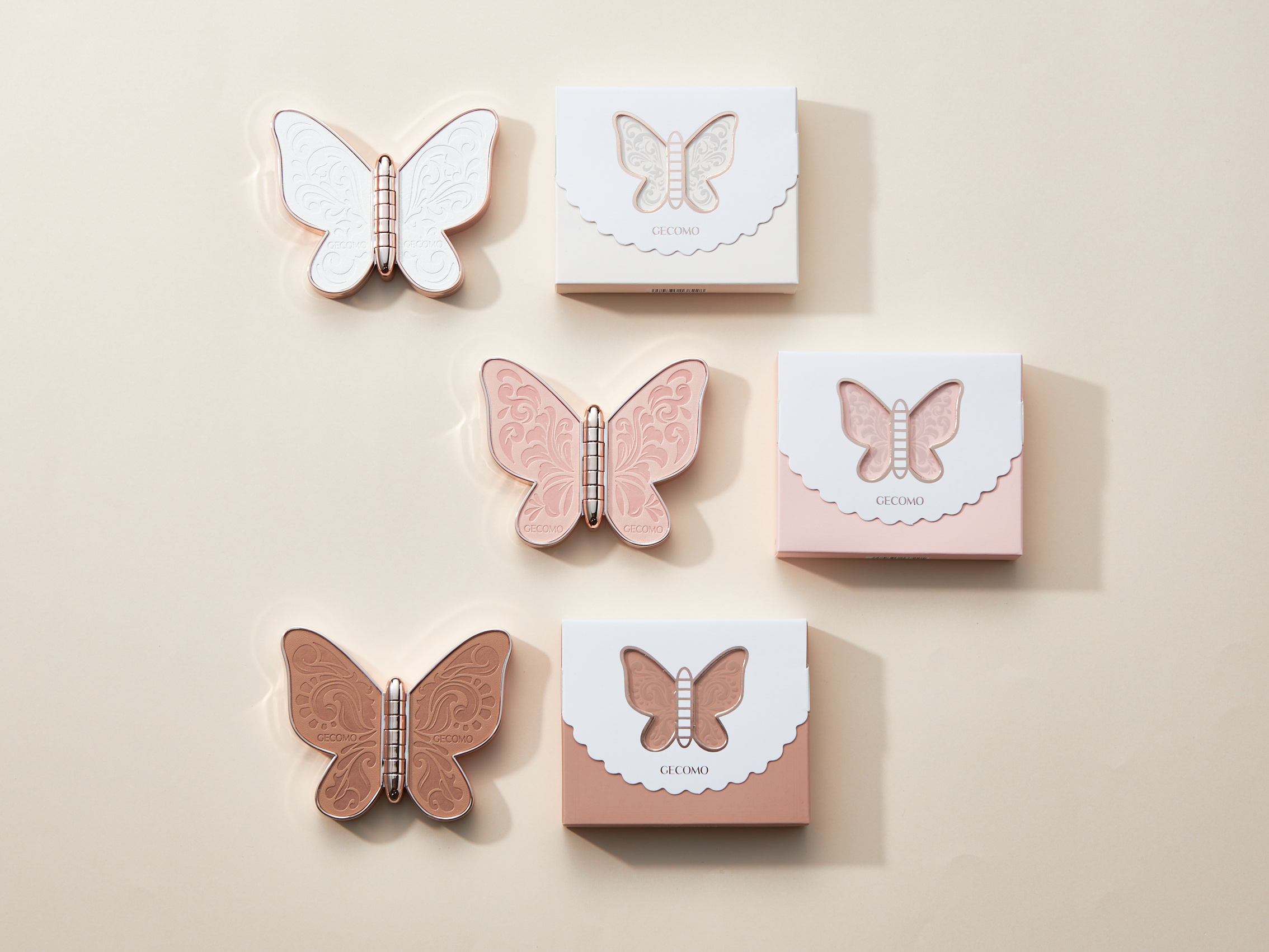 【タンプ限定】もこもこポーチと大人気バタフライアイシャドウ