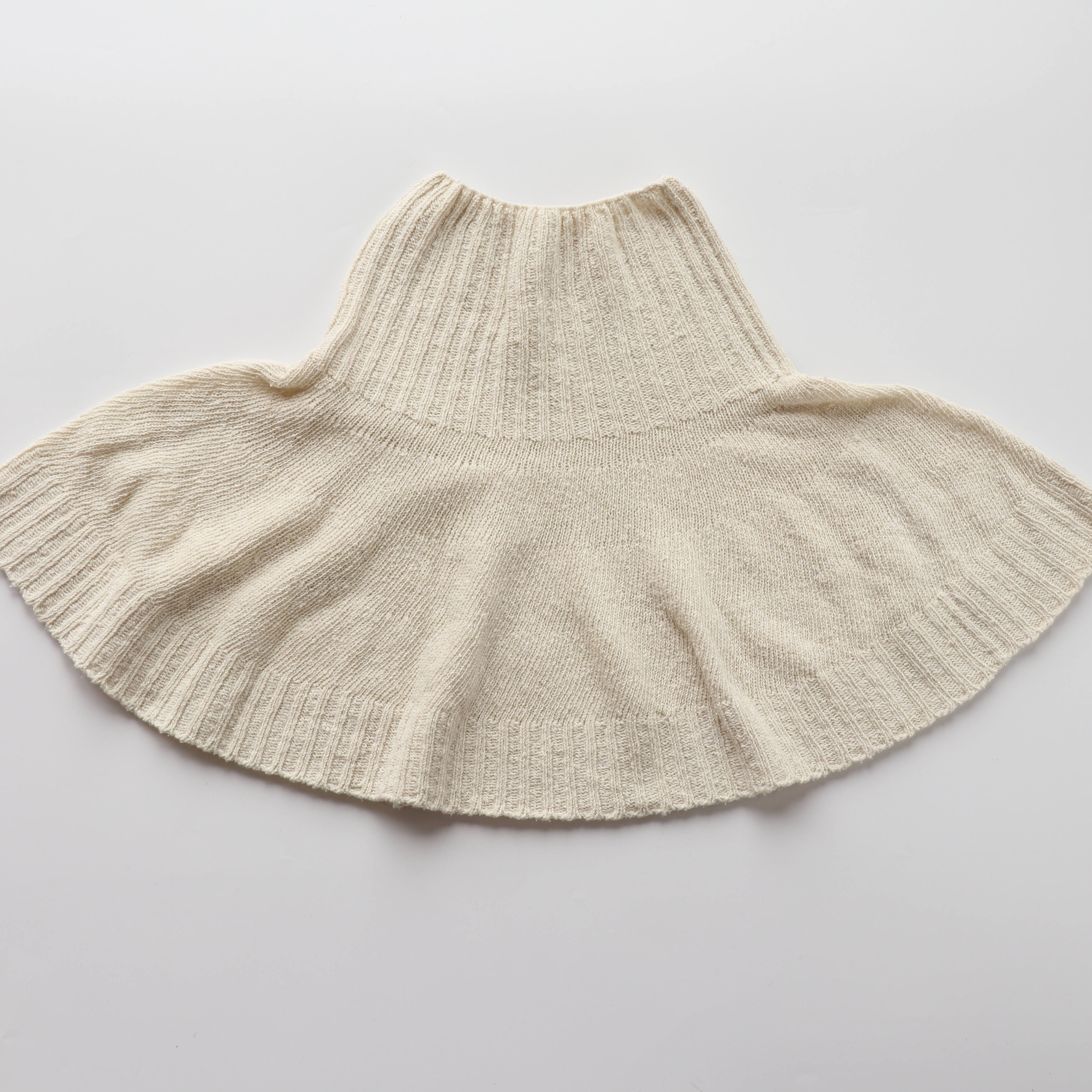 肩・首を冷やさないシルク100％の安眠ケープ