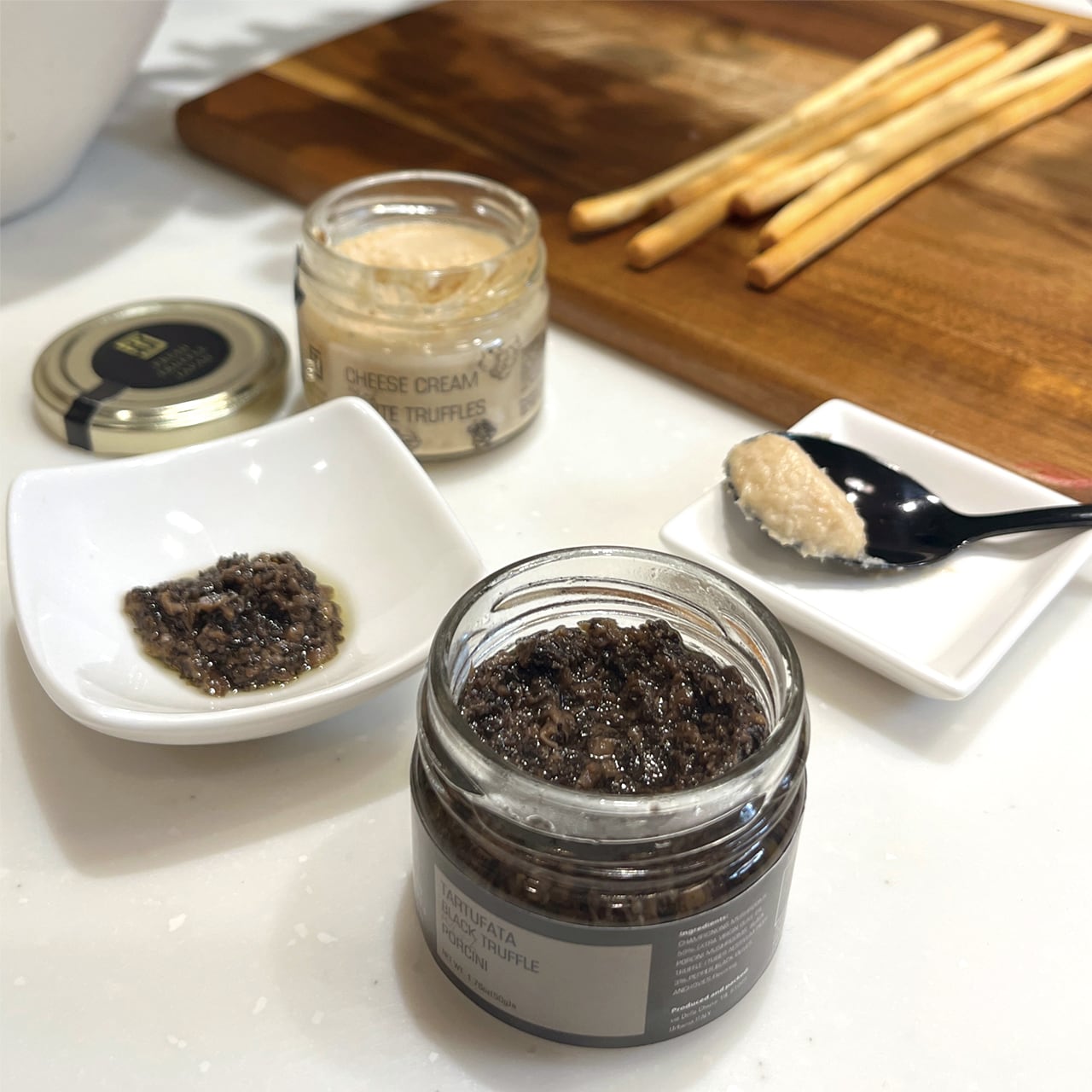 白トリュフチーズクリームと黒トリュフポルチーニディップのセット【ギフト箱入り】