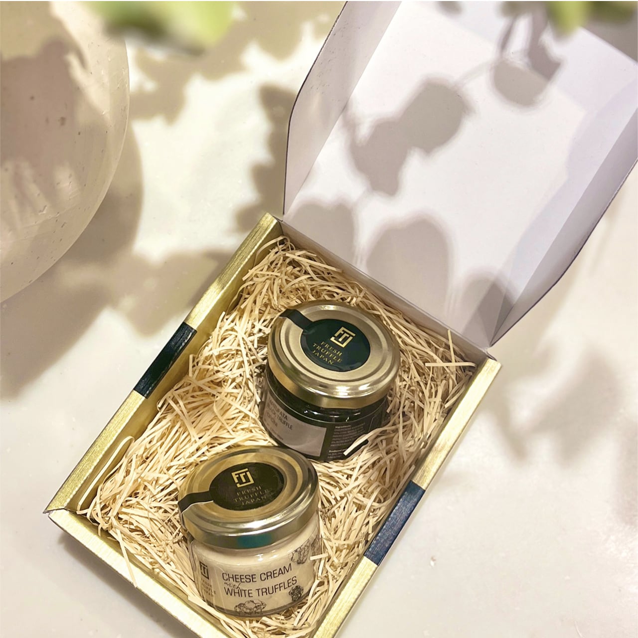 白トリュフチーズクリームと黒トリュフポルチーニディップのセット【ギフト箱入り】