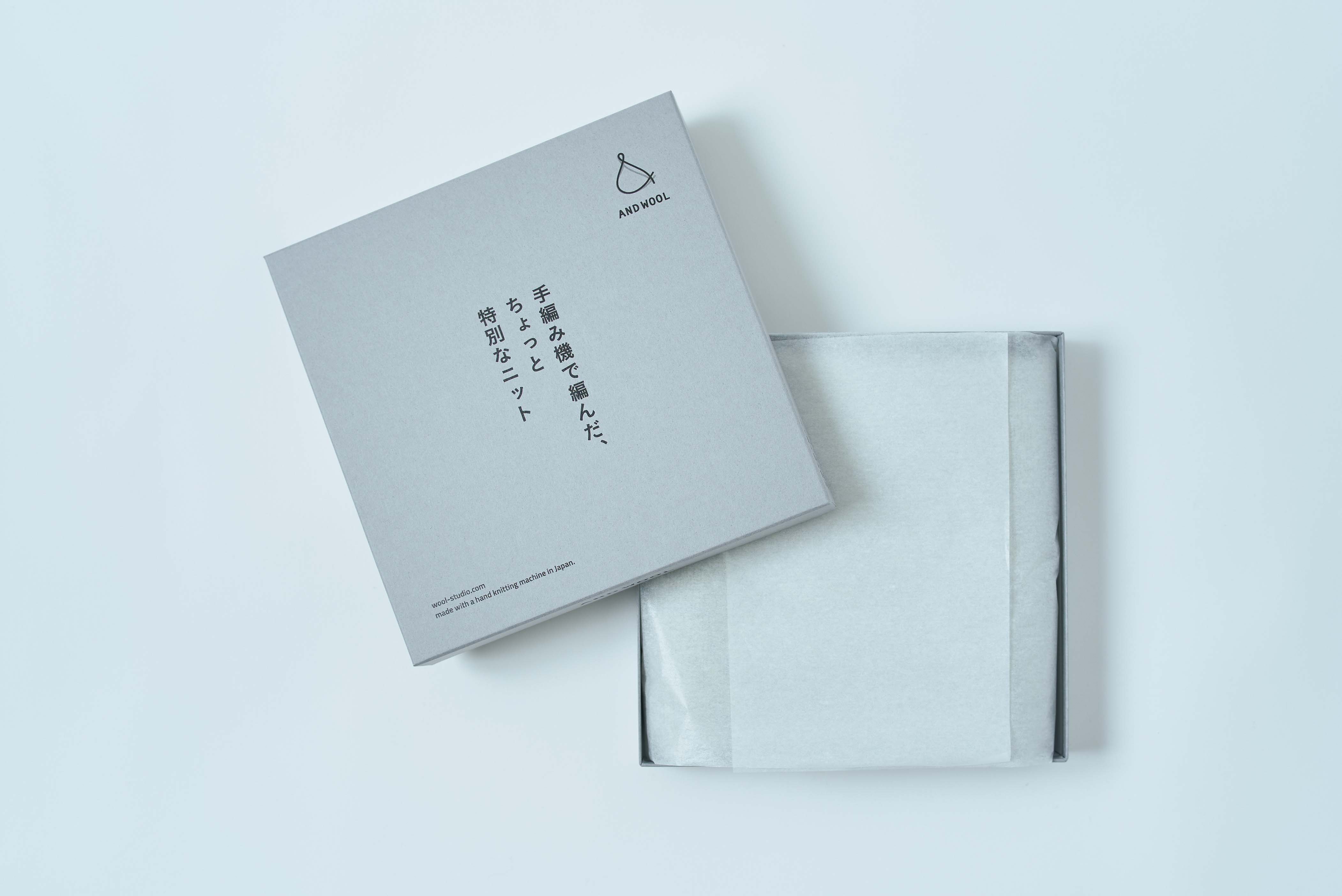 【手編み機で編まれた】カシミヤ100%スヌード