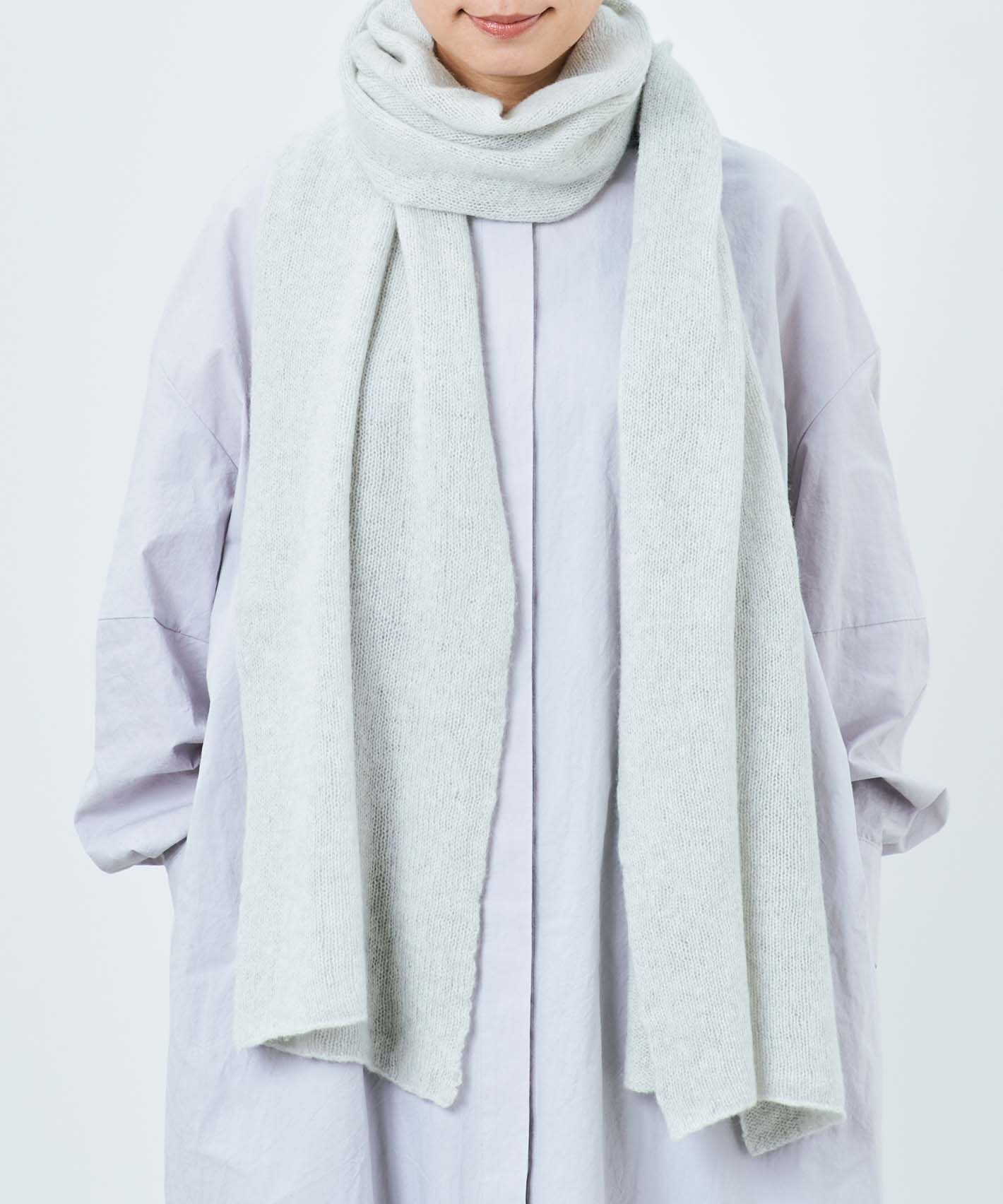 【国内で手編み機で編まれた】カシミヤ100%細巾ストール