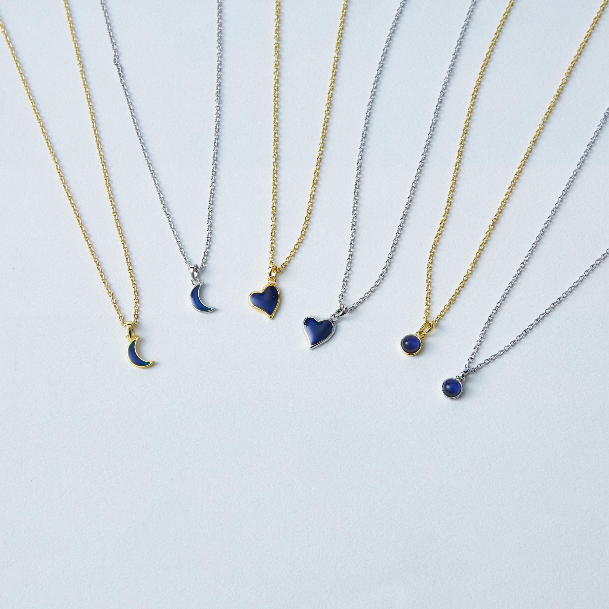 【名入れギフト】温度で色が変わるネックレス&部屋を飾るバルーンセット