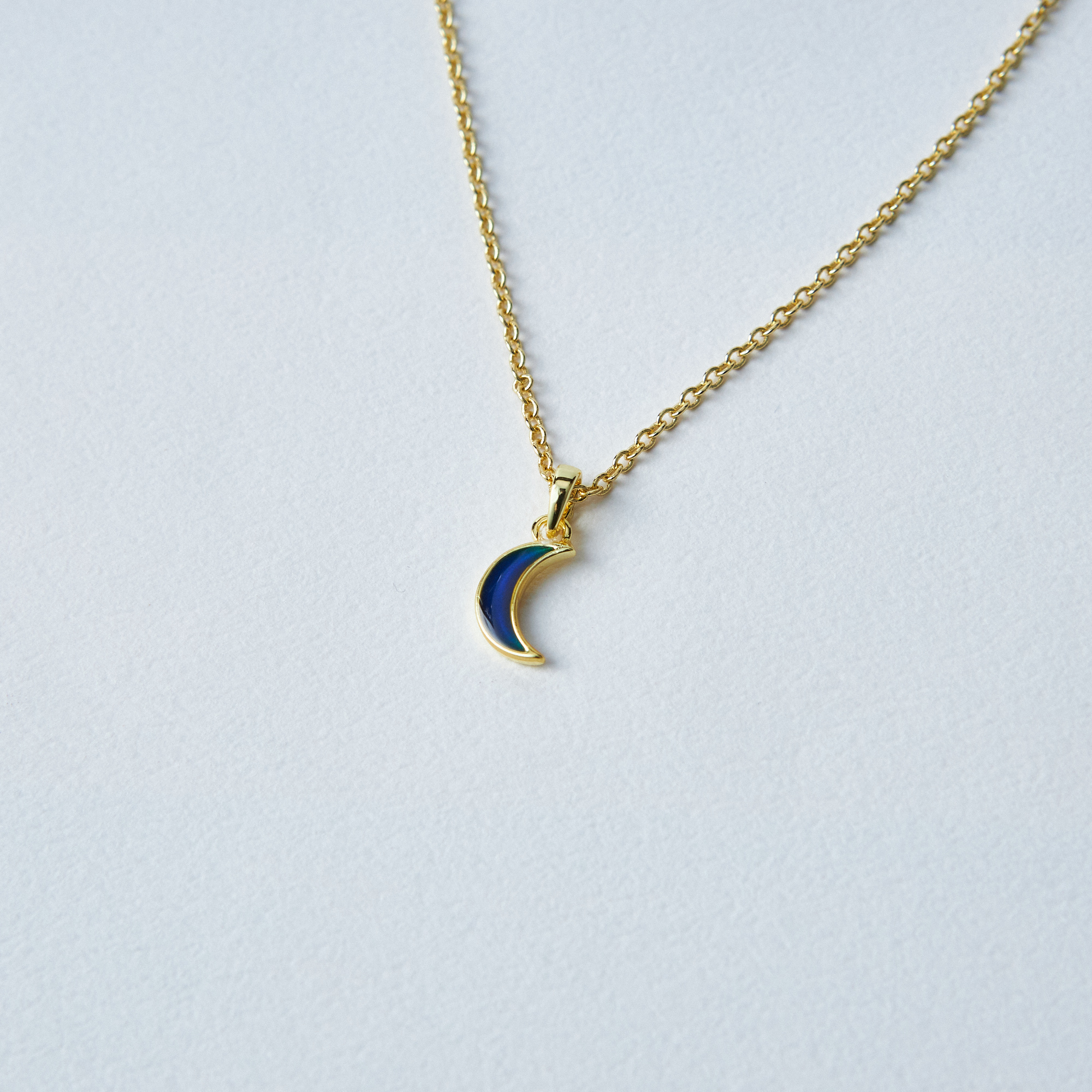 【名入れギフト】温度で色が変わるネックレス&部屋を飾るバルーンセット