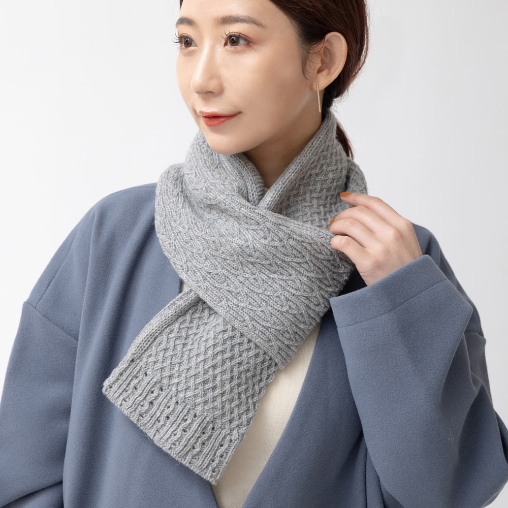 リューズニット 編地の組み合わせが楽しいミニマフラー