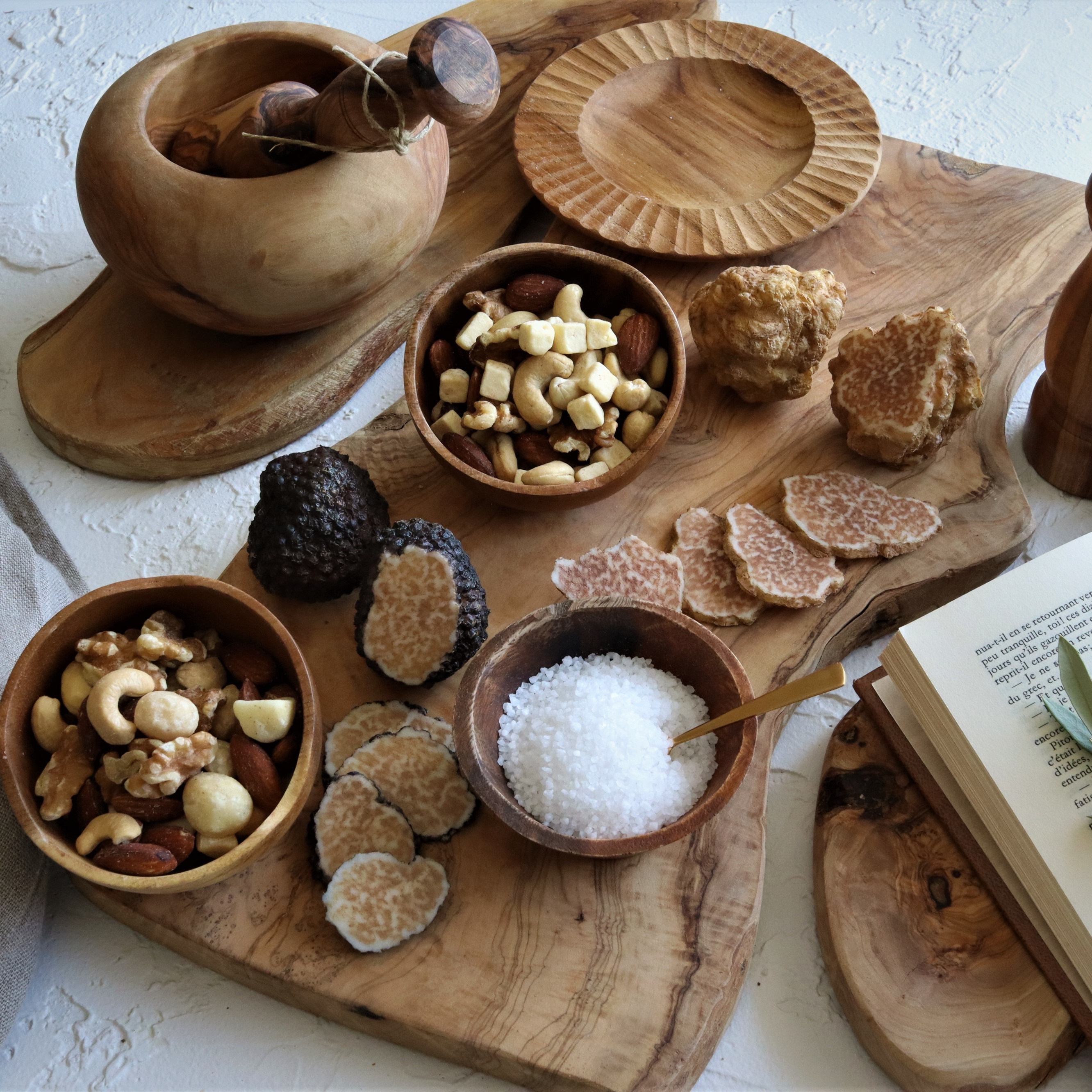 【贅沢おつまみ】トリュフ香るミックスナッツアソート　ブラウンギフトBOX2袋入