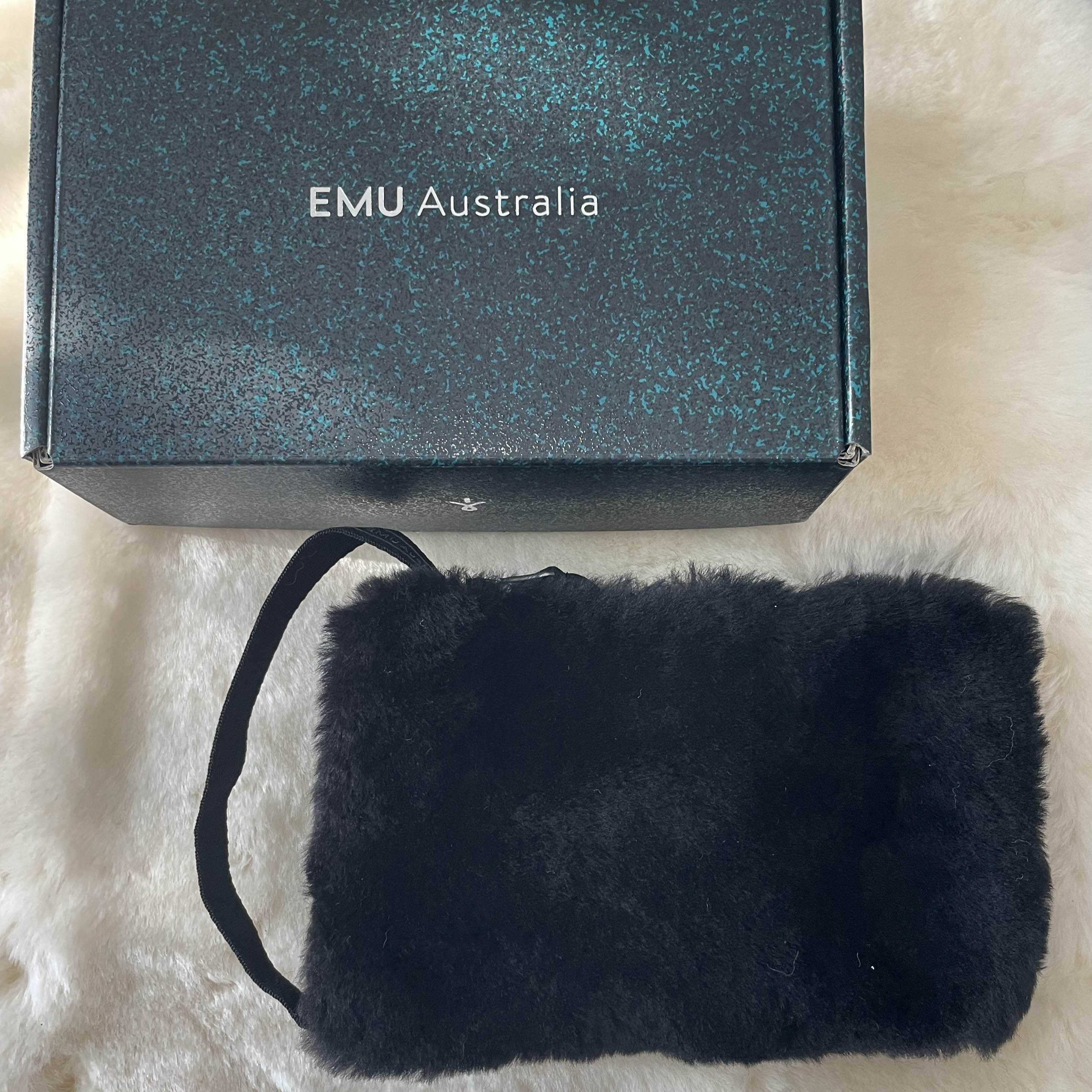 W7014 EMU SMALL CLUTCH