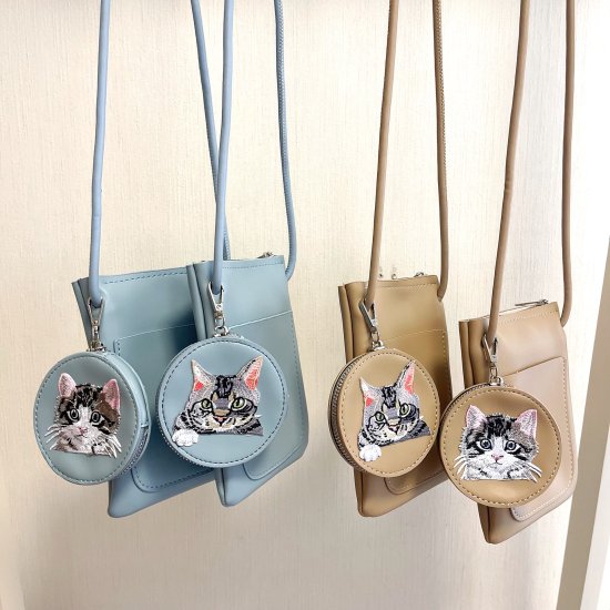 CAT MOBILEPHONE POCHETTE（刺繍）