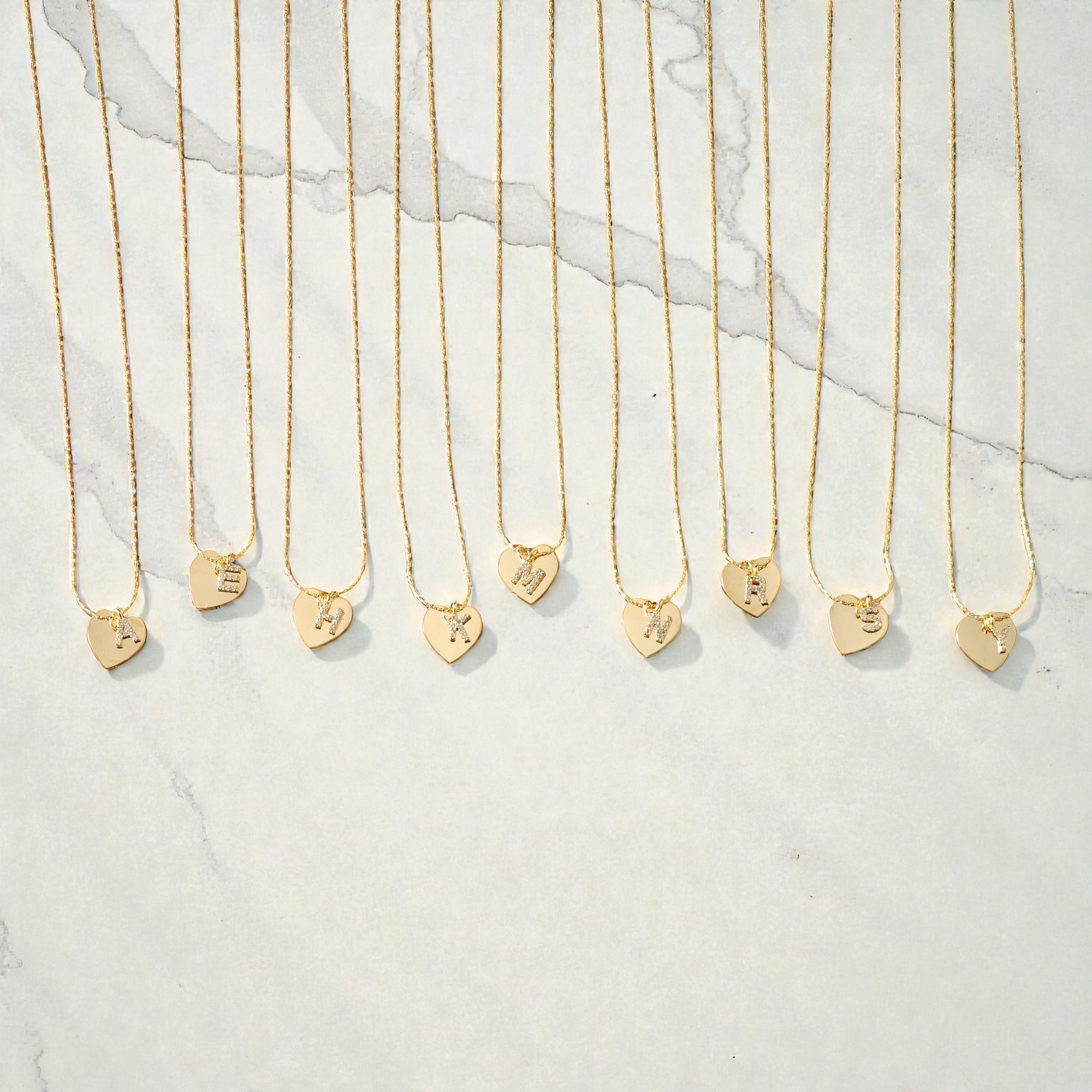 【名入れギフト】イニシャルハートネックレス