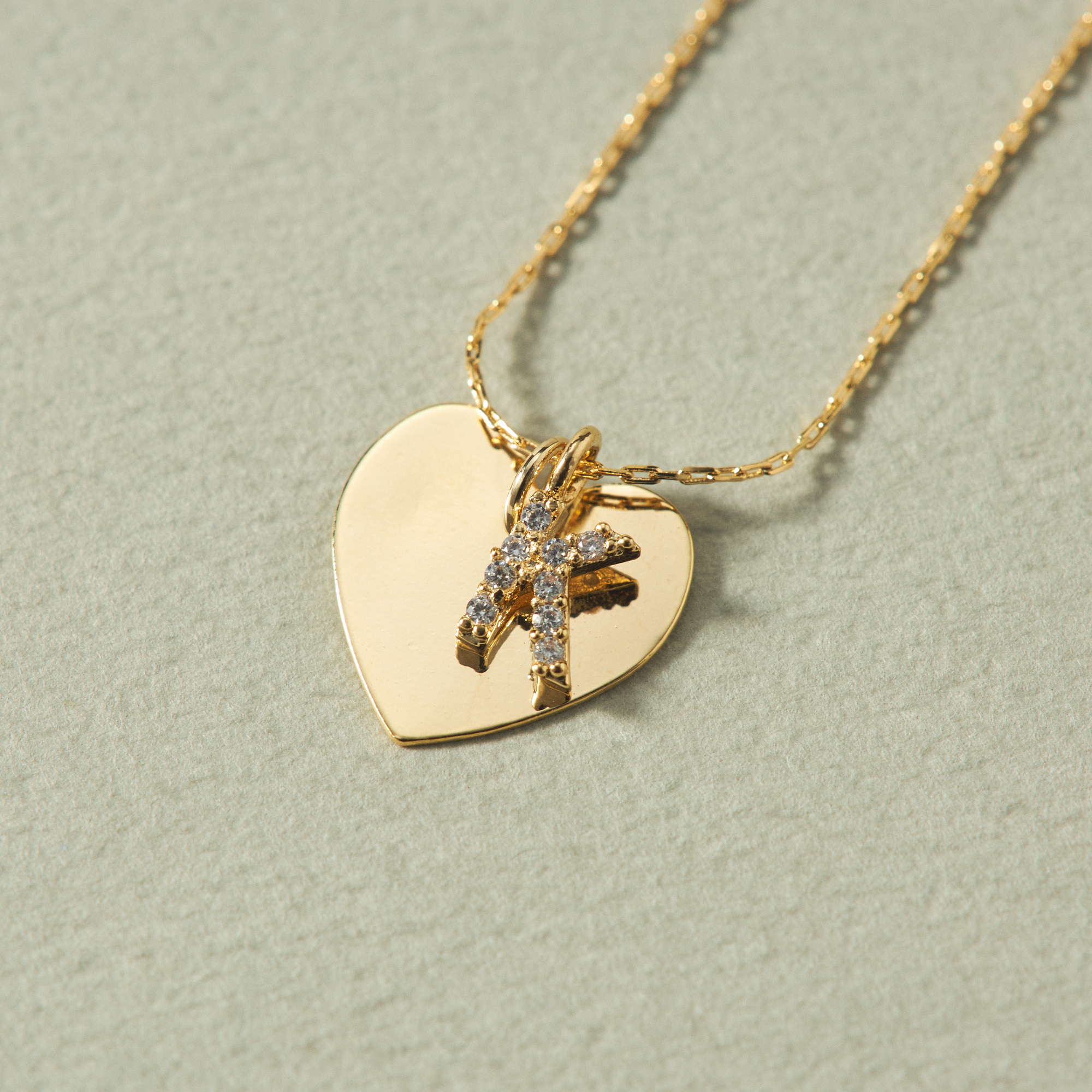 【名入れギフト】イニシャルハートネックレス