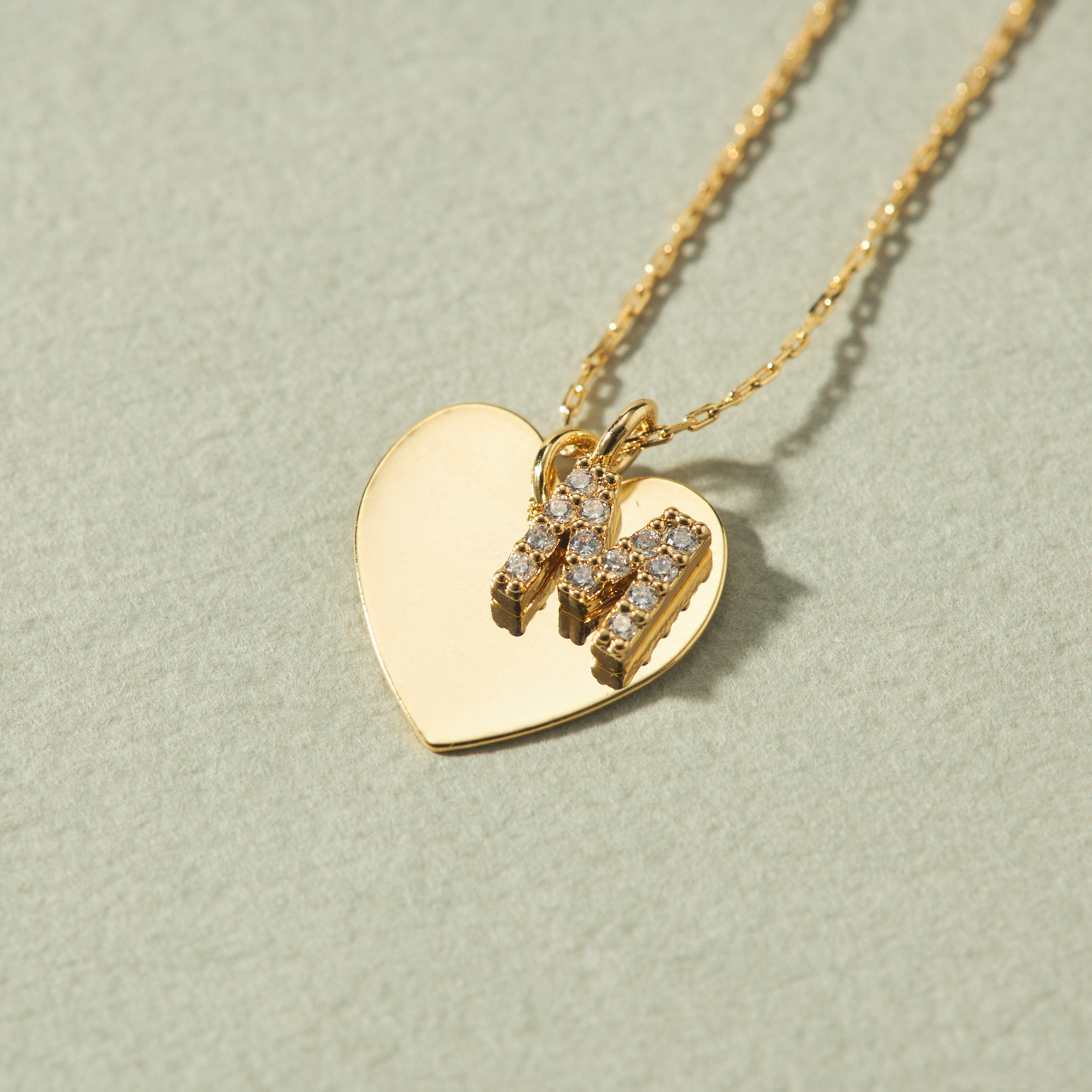 【名入れギフト】イニシャルハートネックレス