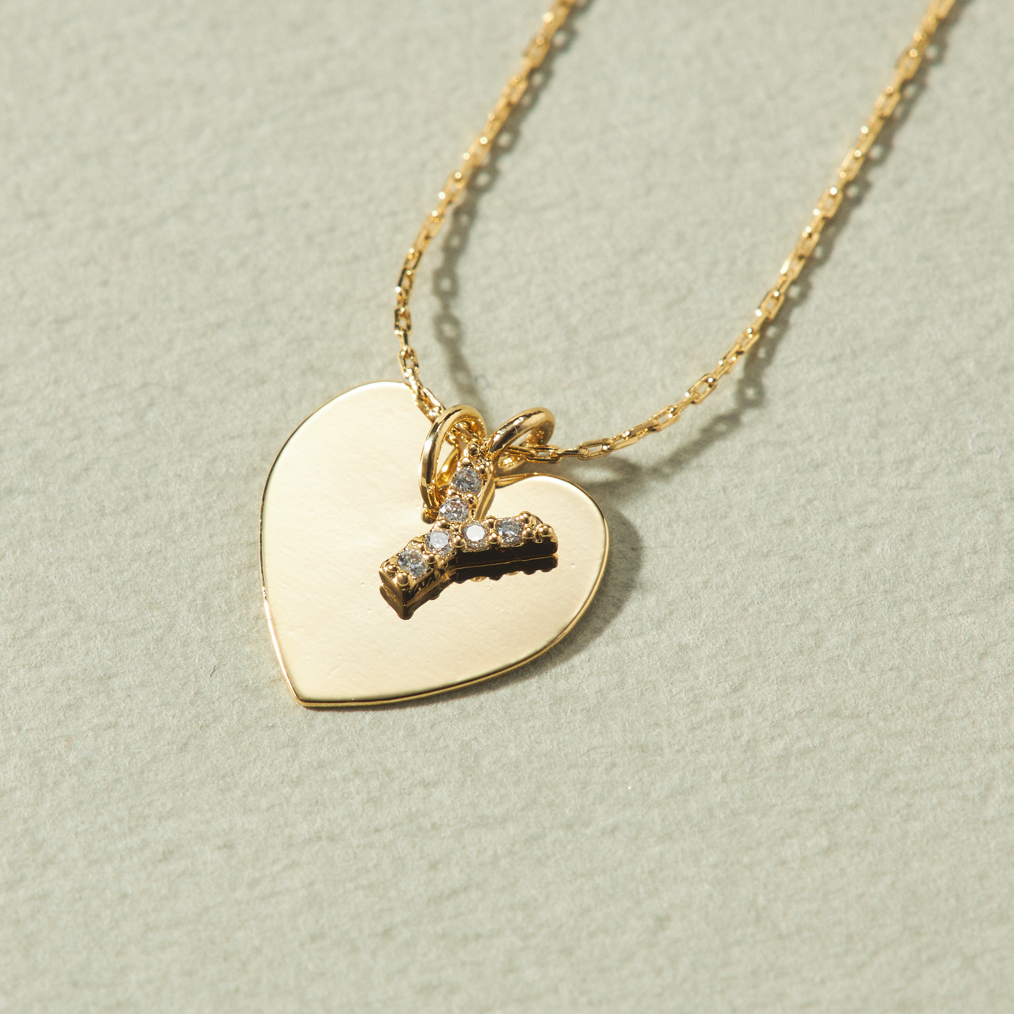 【名入れギフト】イニシャルハートネックレス