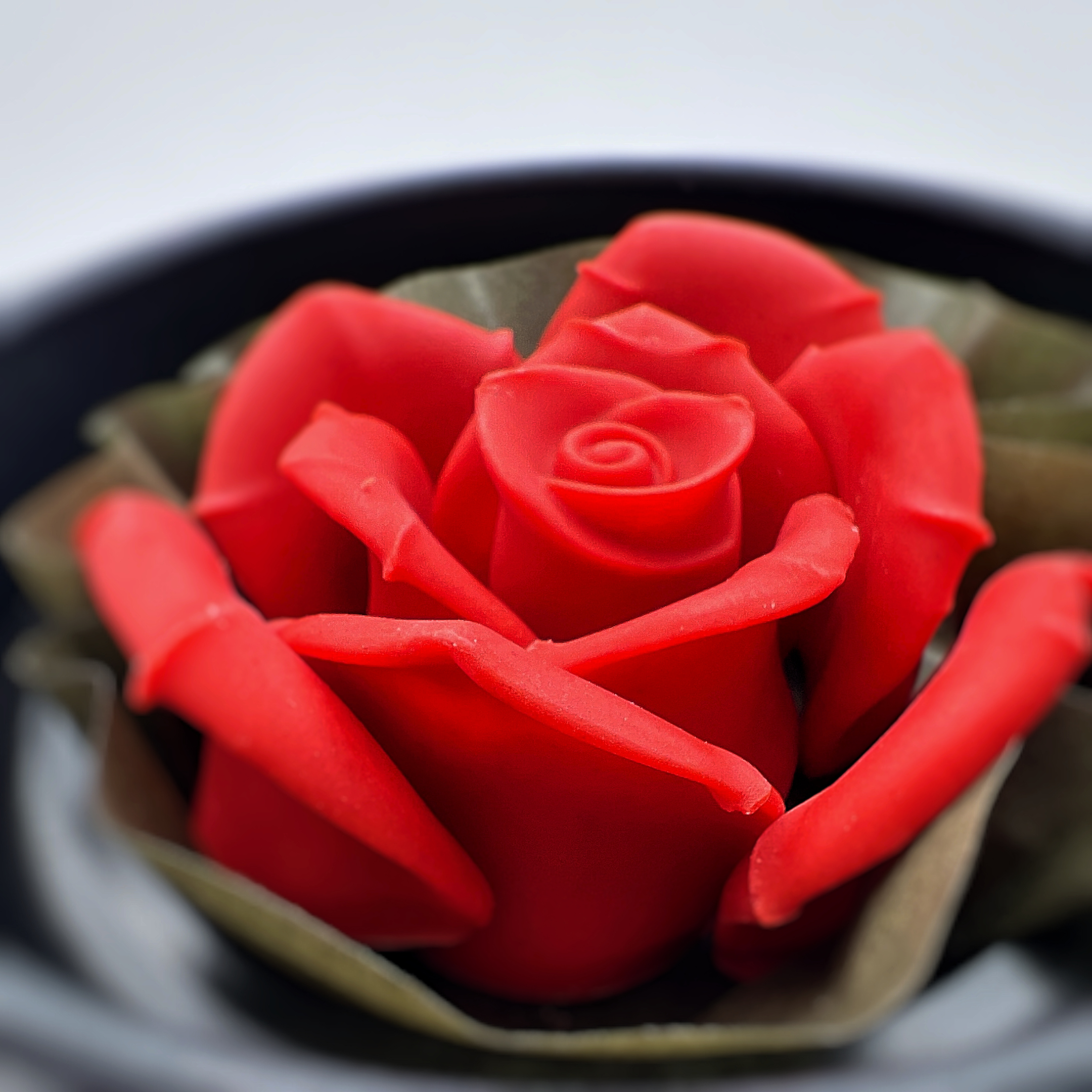 【BOX付き】ミッフィーキーチェーンとお花のチョコレート