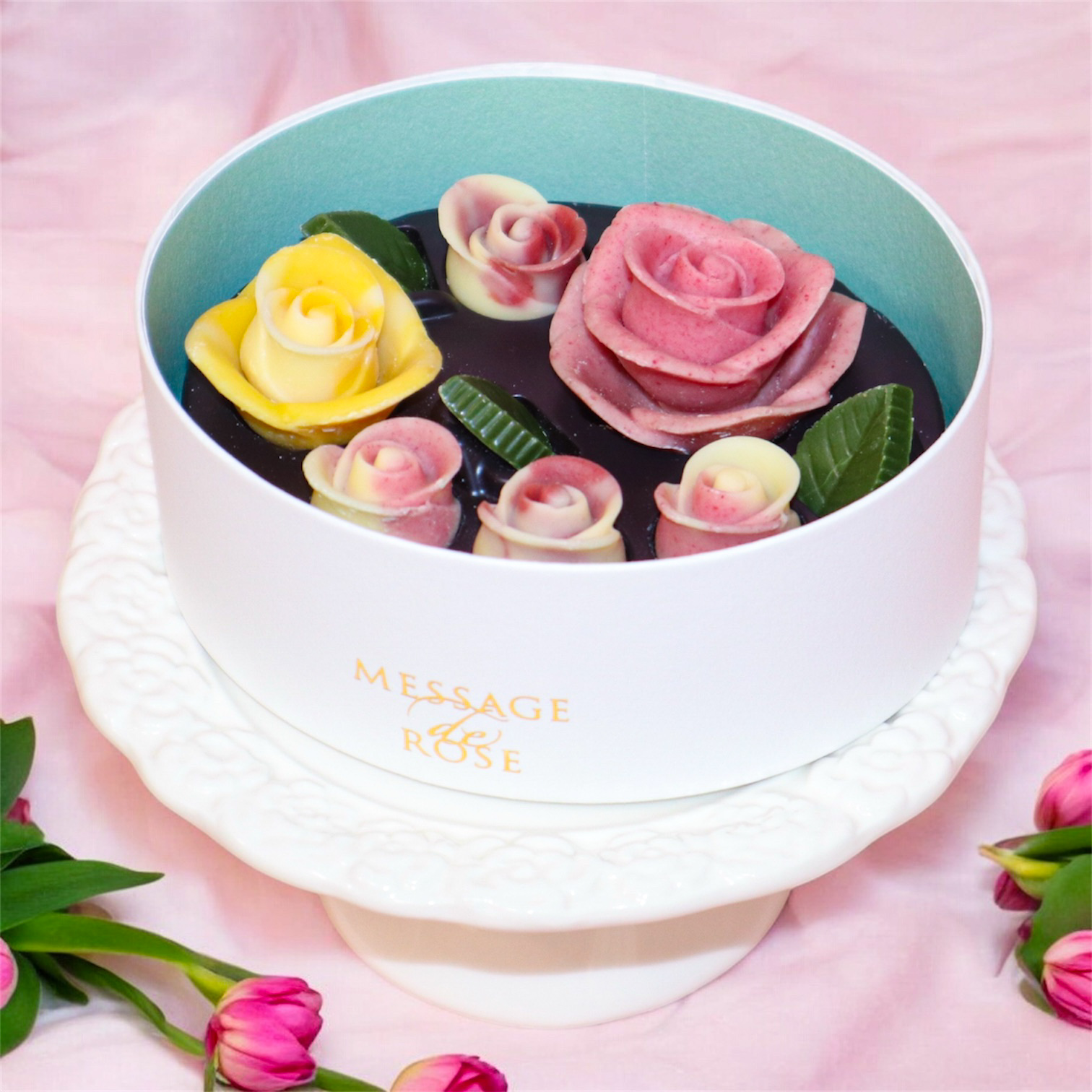 【BOX付き】ミッフィーキーチェーンとお花のチョコレート