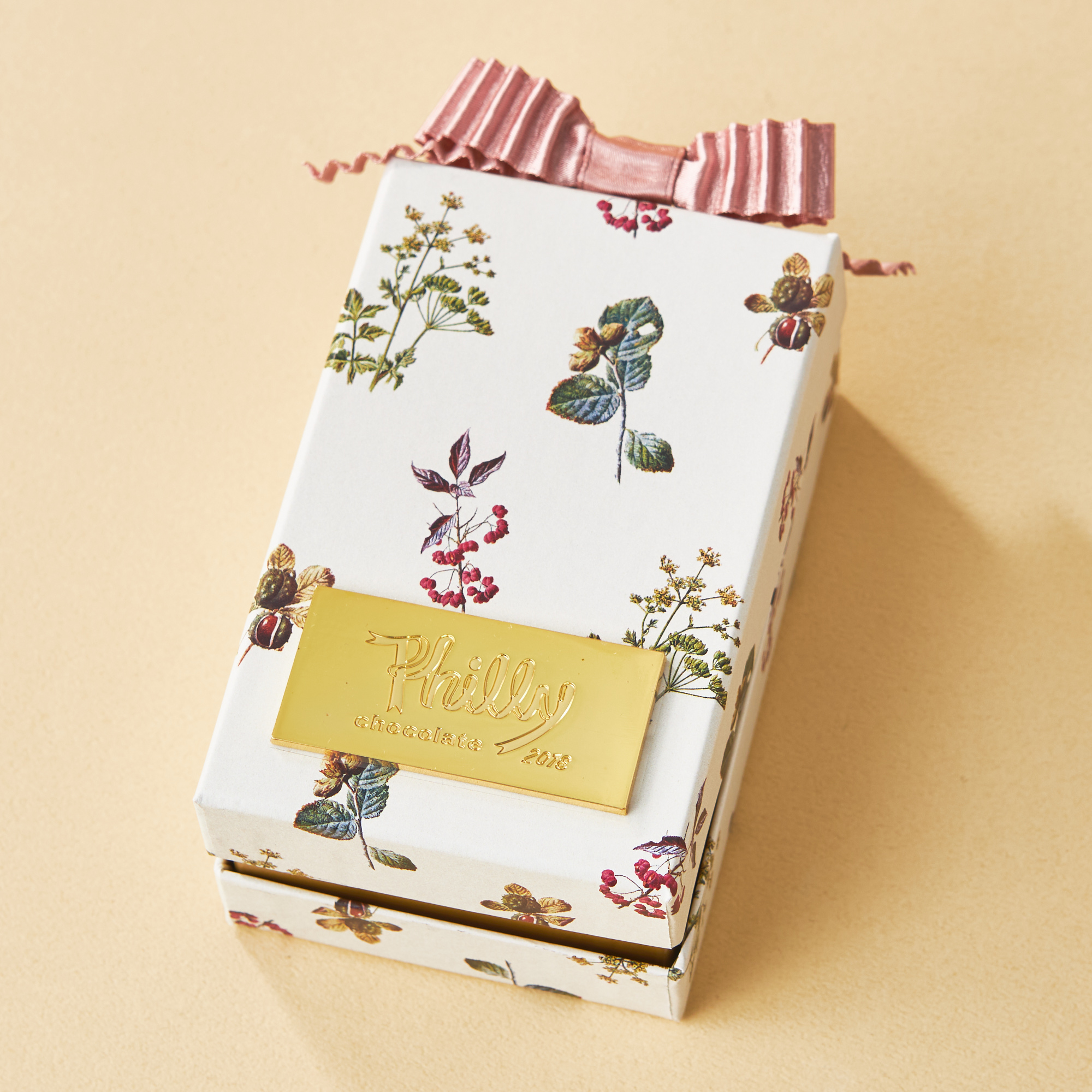 Botanical box (white）お花のかたちのチョコレート