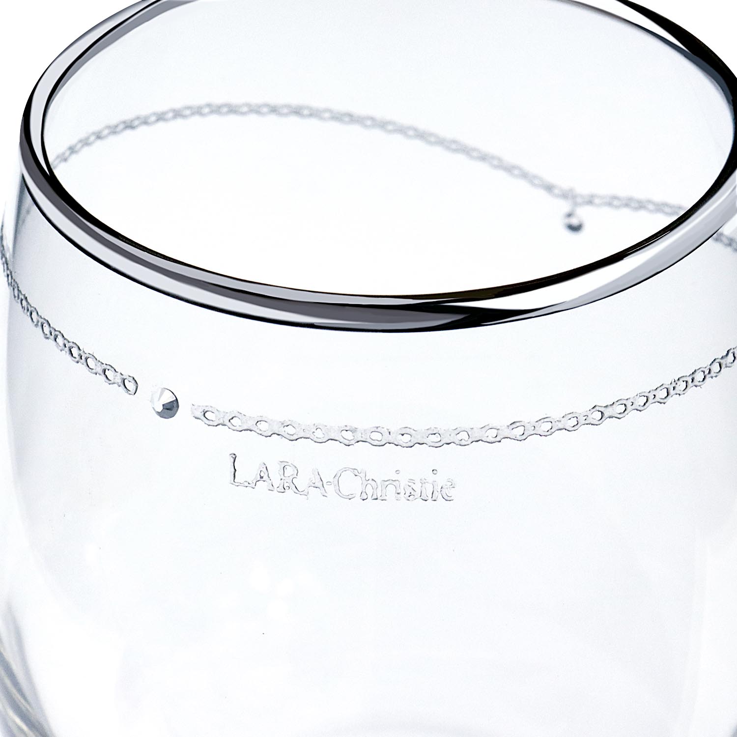 世界一のシャンパンとジュエリーブランドのグラスセット