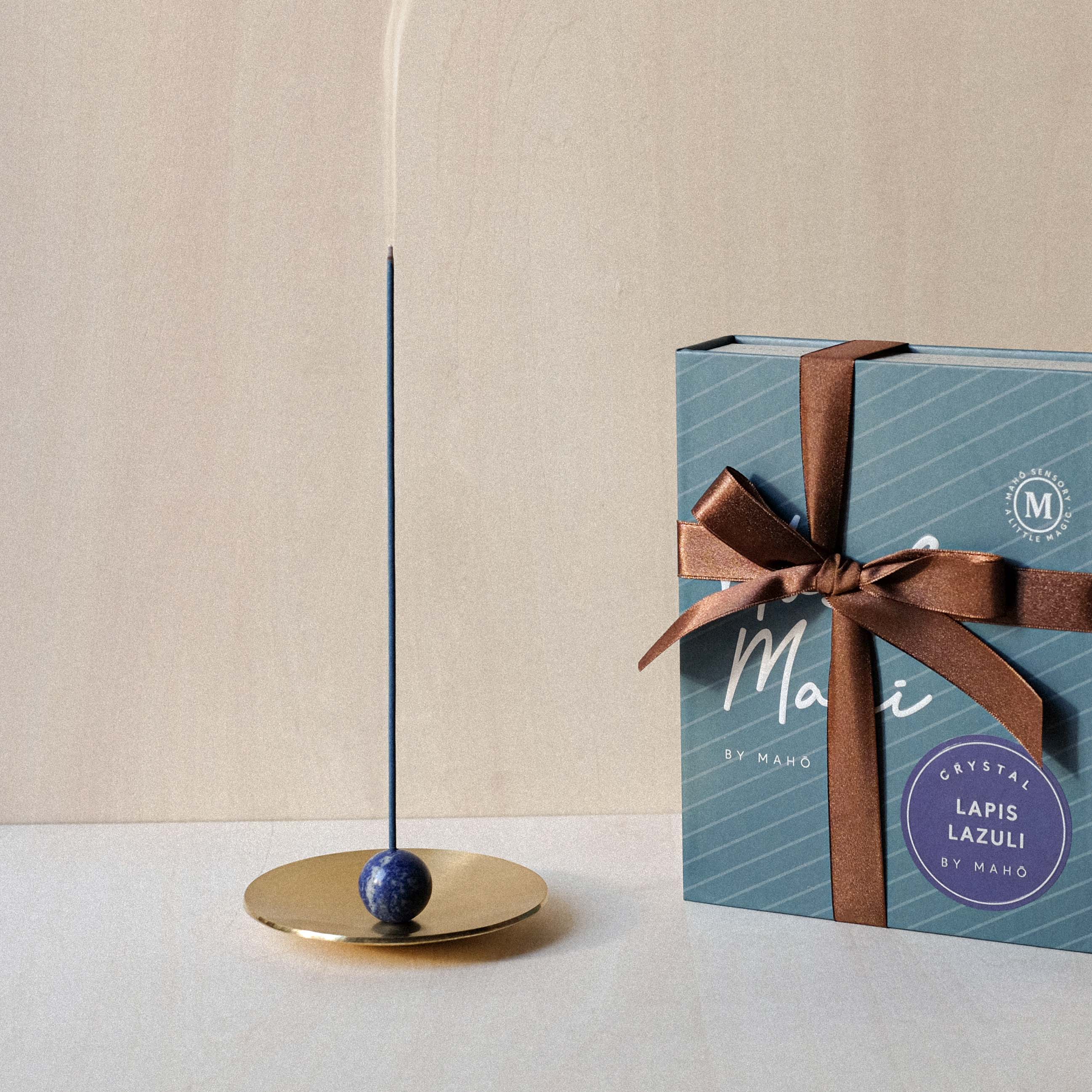 Hoseki mari - Lapis Lazuli Crystal (ホウセキ マリ-ラピスラズリ)