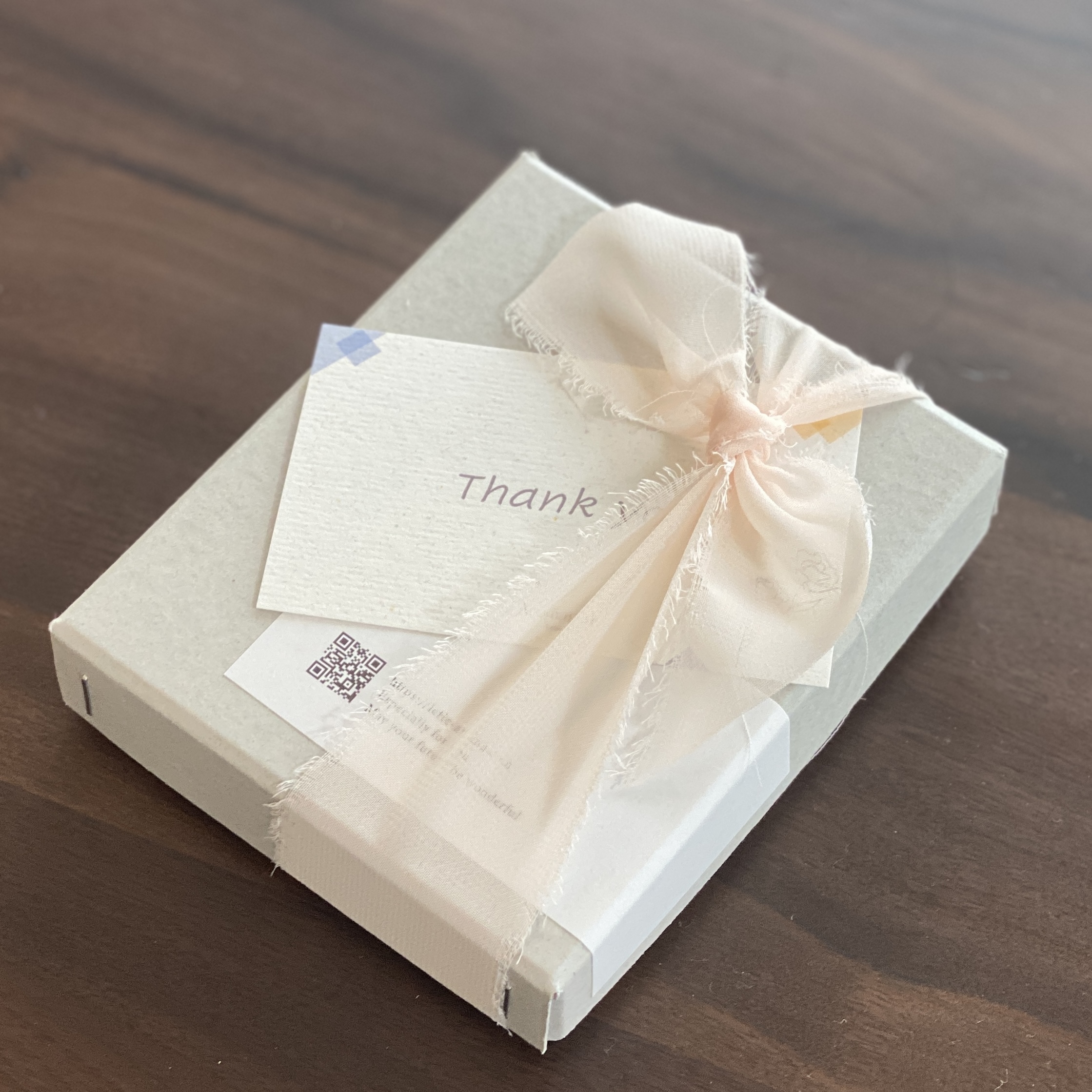 ミモザとラベンダーを詰め込んだアロマサシェ