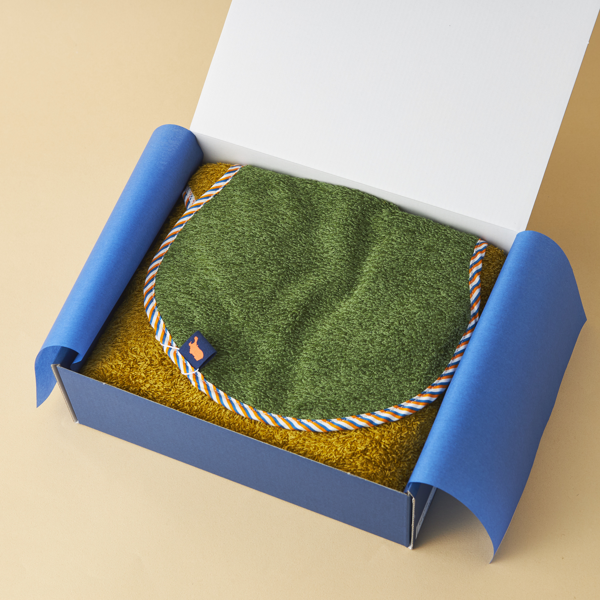 おくるみタオル×1 / スタイ×1