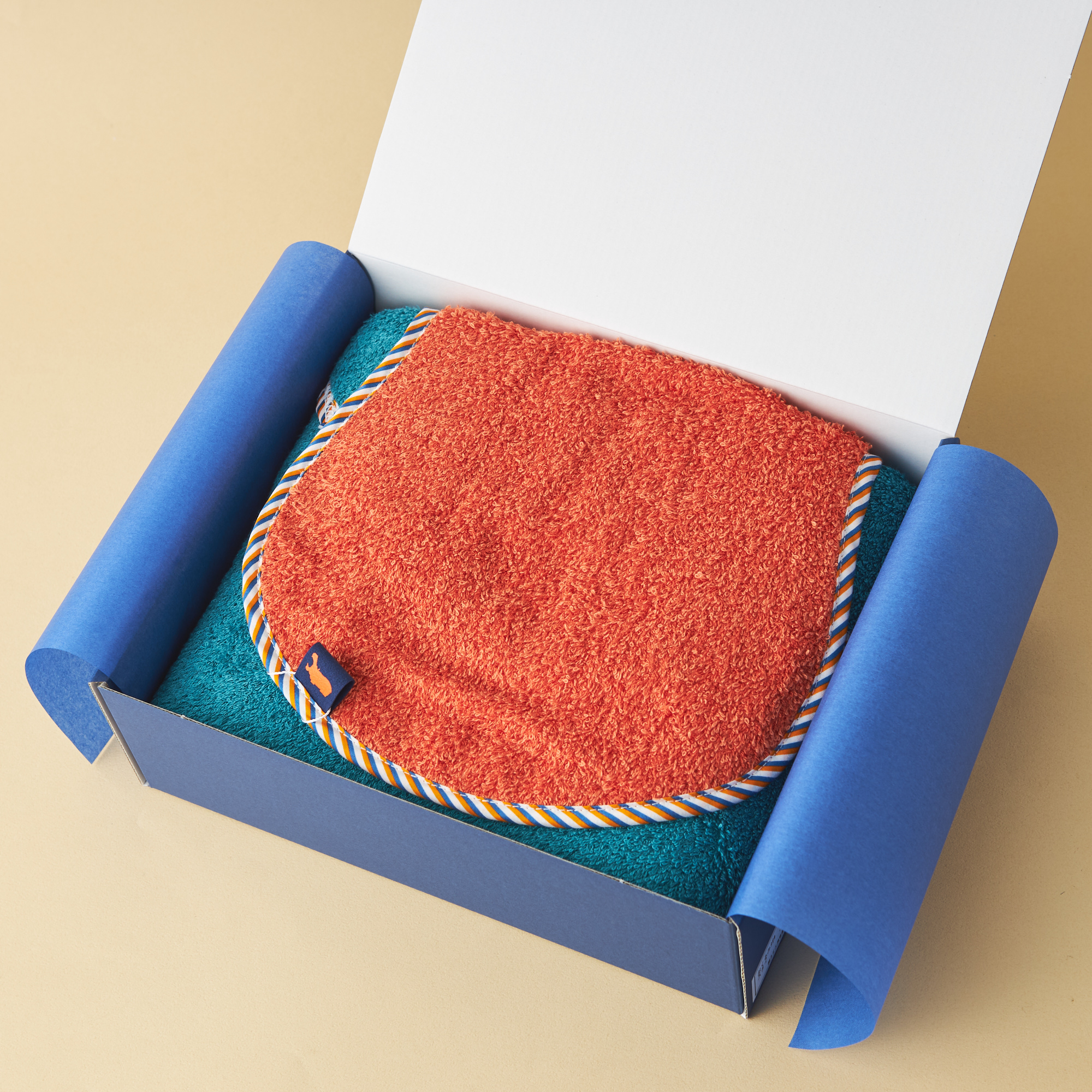 おくるみタオル×1 / スタイ×1