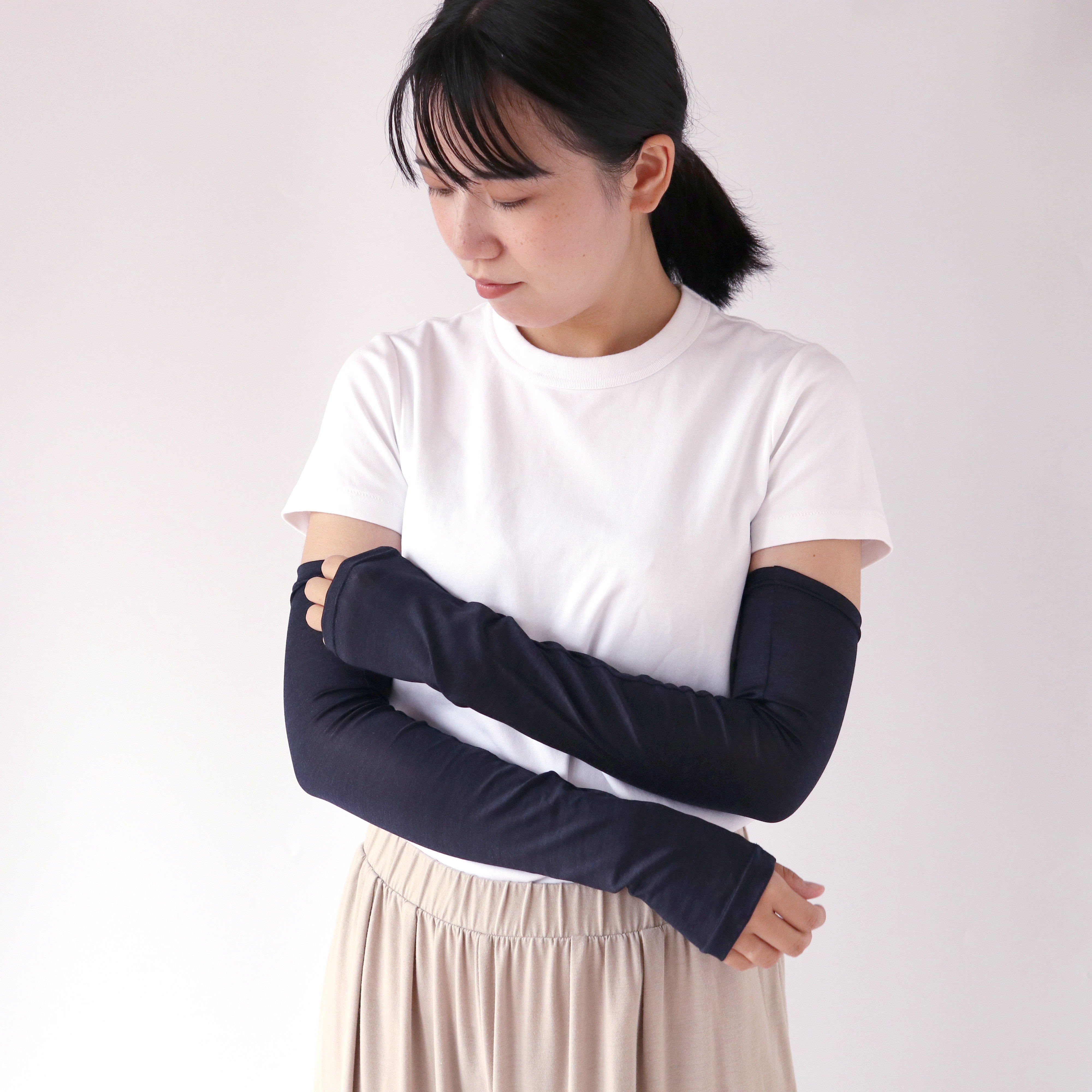 【UVカット90％】冷感シルクのアームカバー ロング丈｜接触冷感