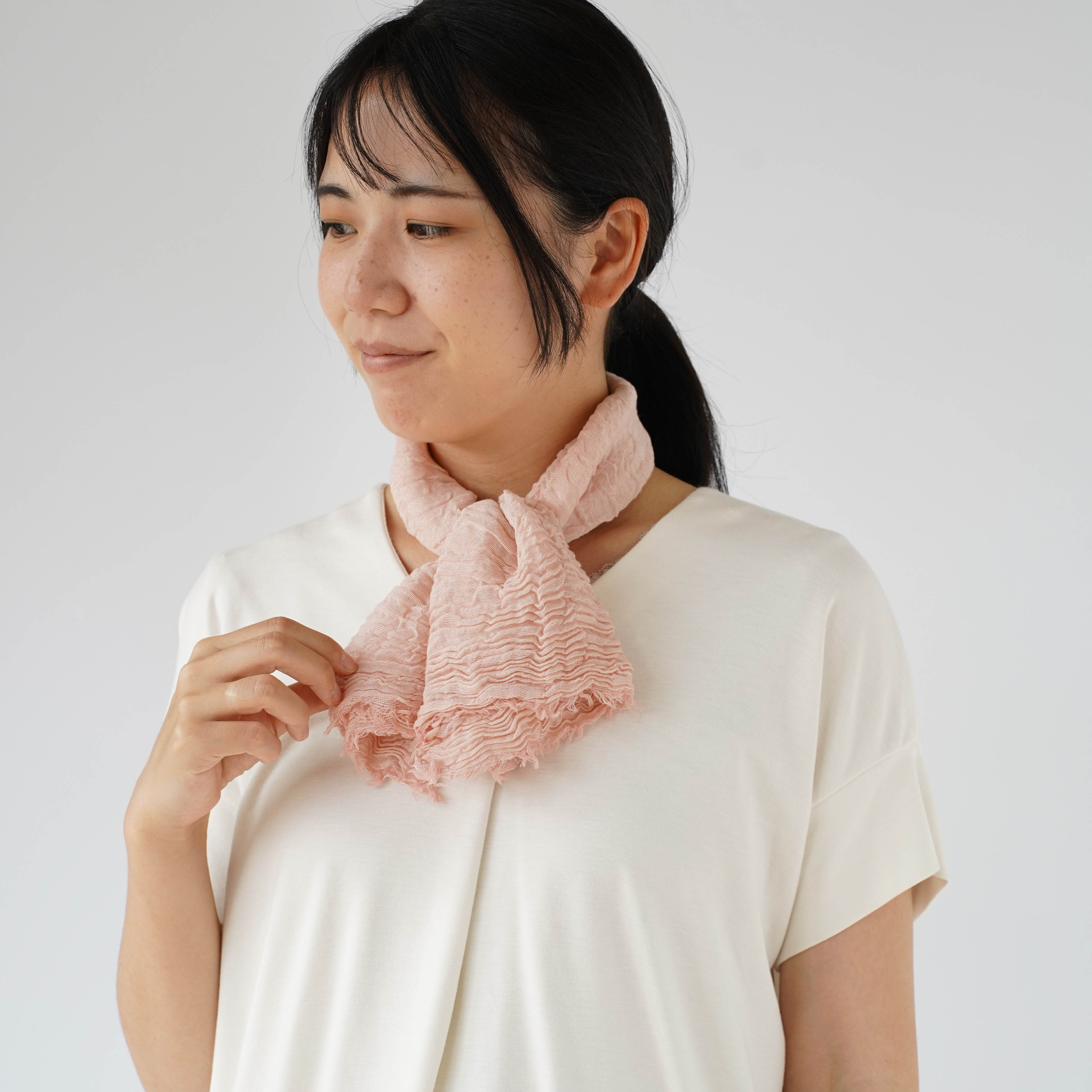 汗を吸って乾きやすい シルクと綿のコンパクトストール