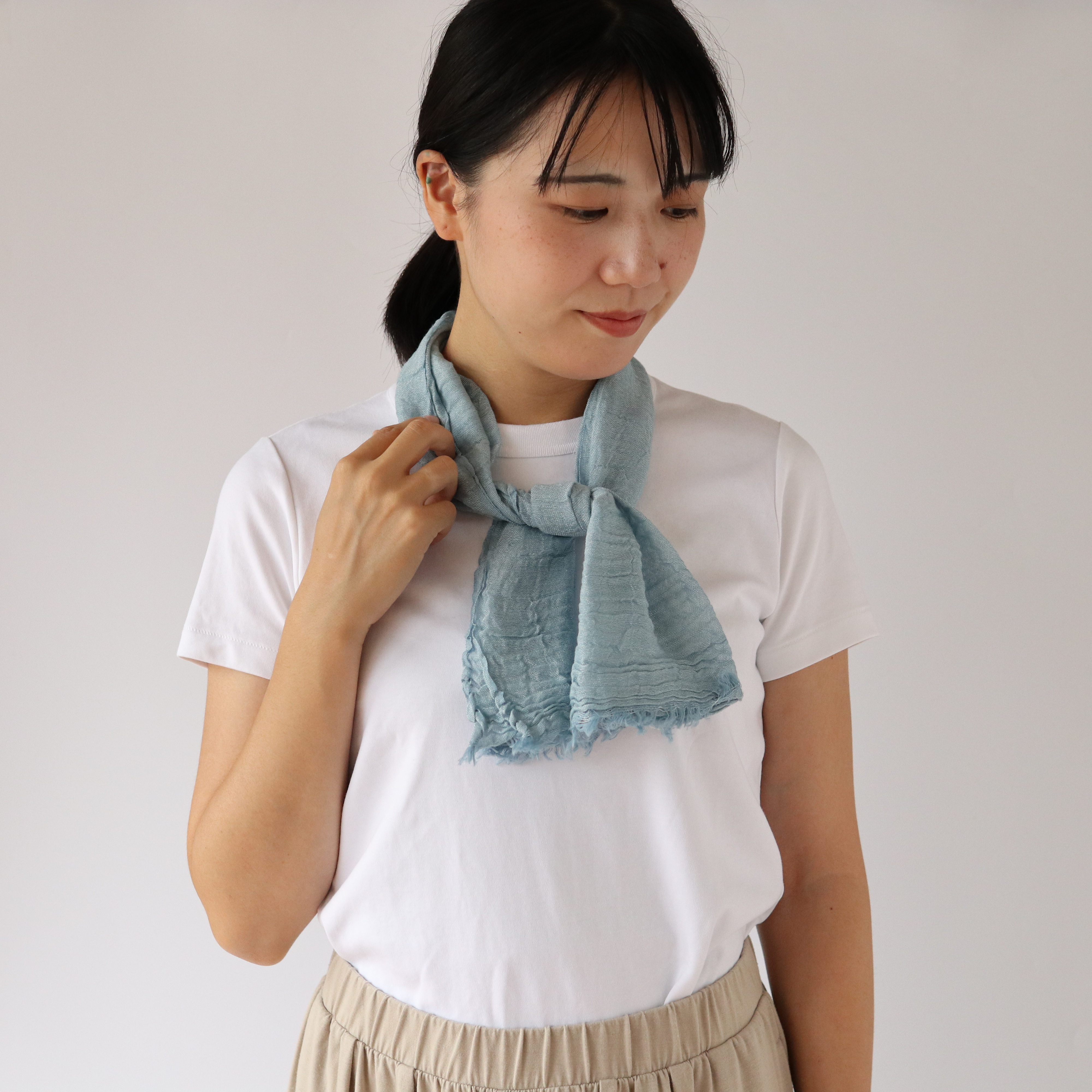 汗を吸って乾きやすい シルクと綿のコンパクトストール