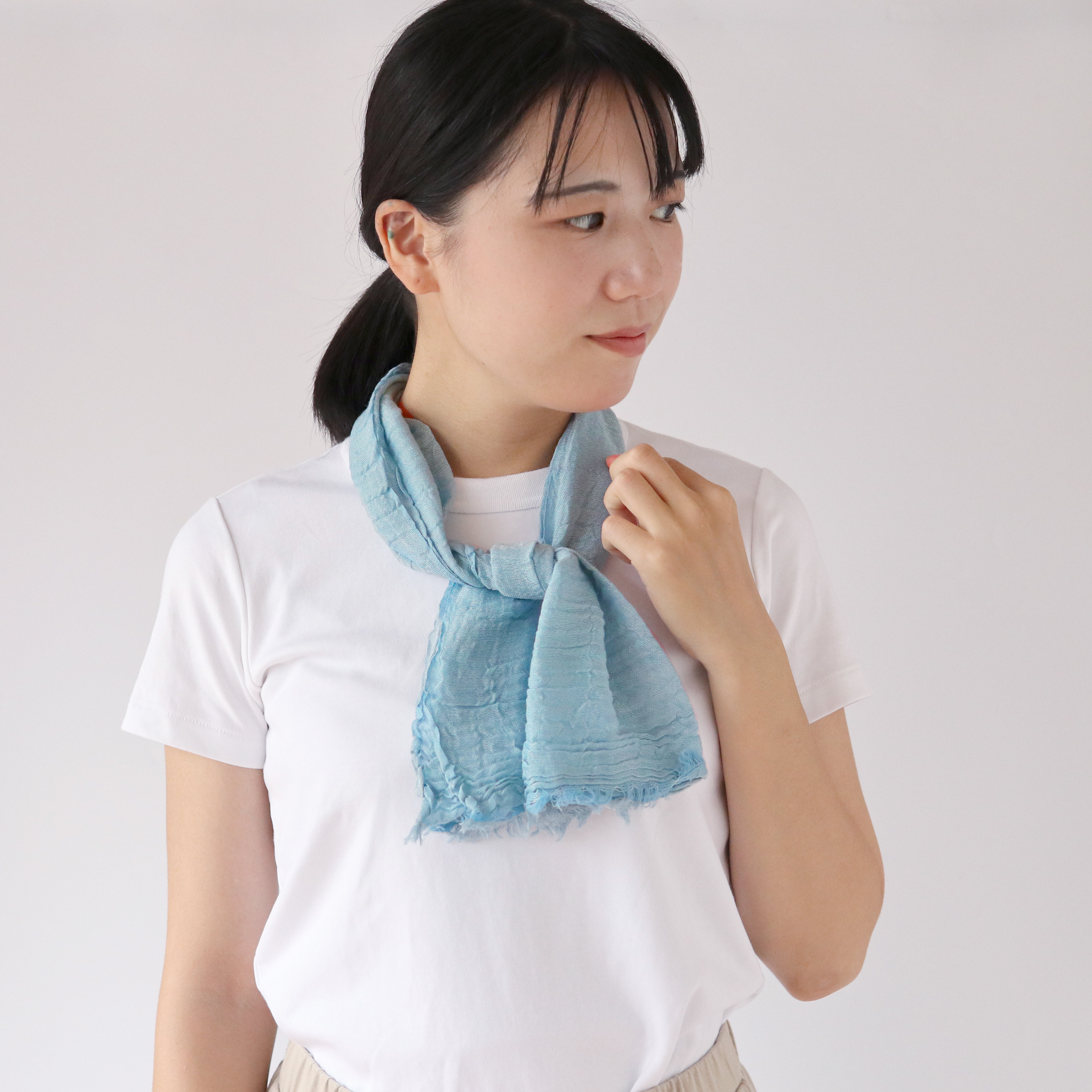 汗を吸って乾きやすい シルクと綿のコンパクトストール