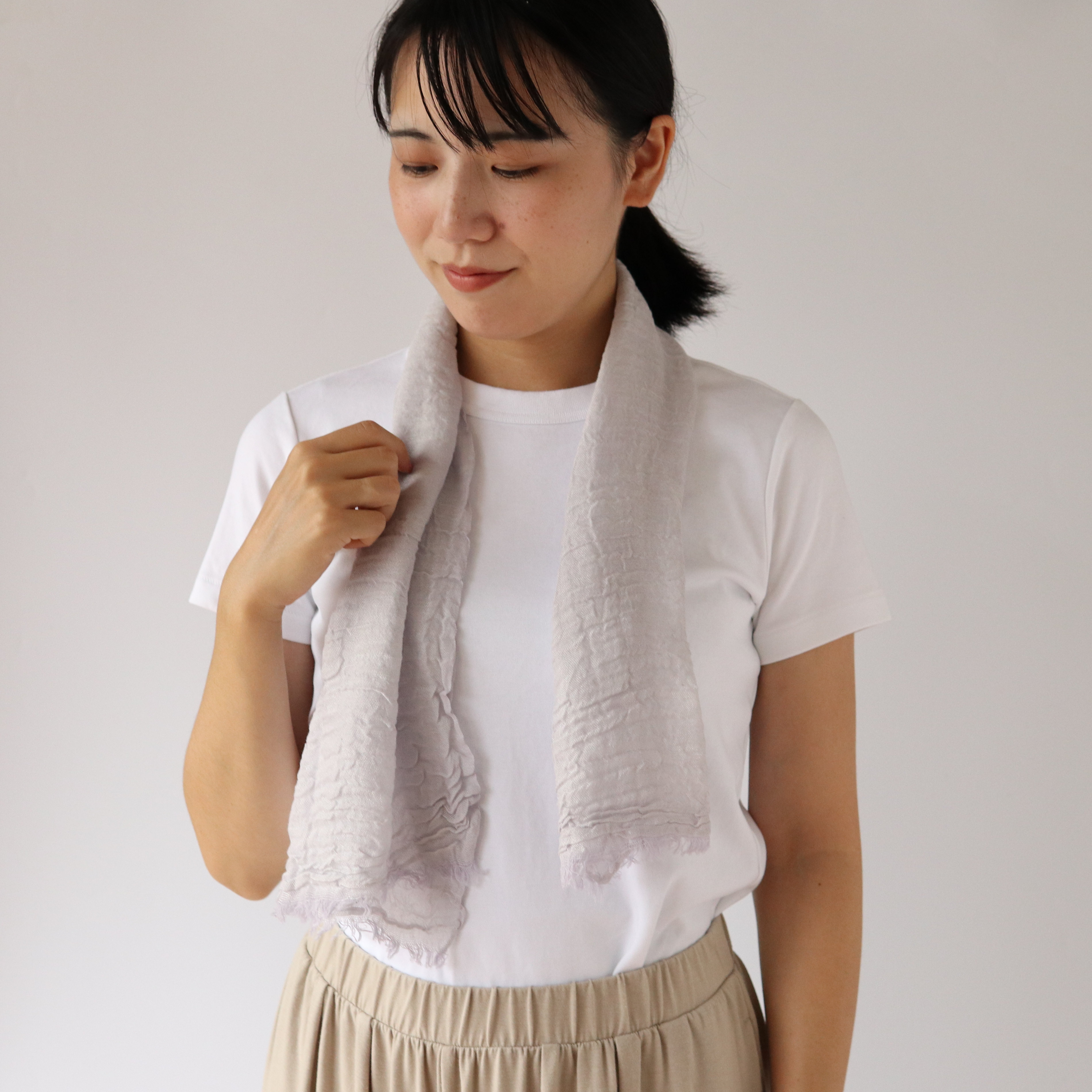 汗を吸って乾きやすい シルクと綿のコンパクトストール