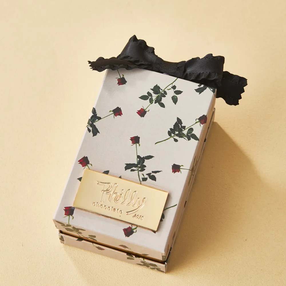 【BOX付き】選べるチョコレートとフェイスアップパウダーセット