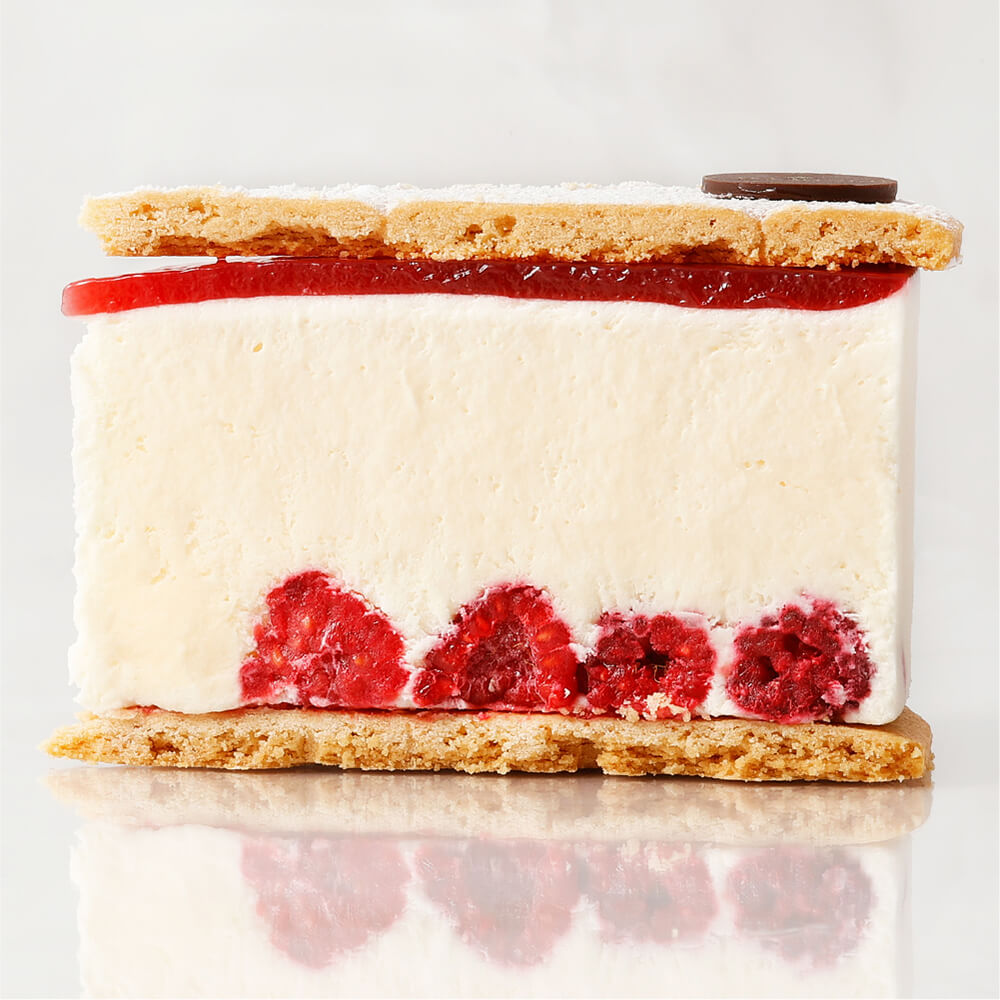 最高級洋菓子 ケーゼザーネトルテ レアチーズカットケーキ 