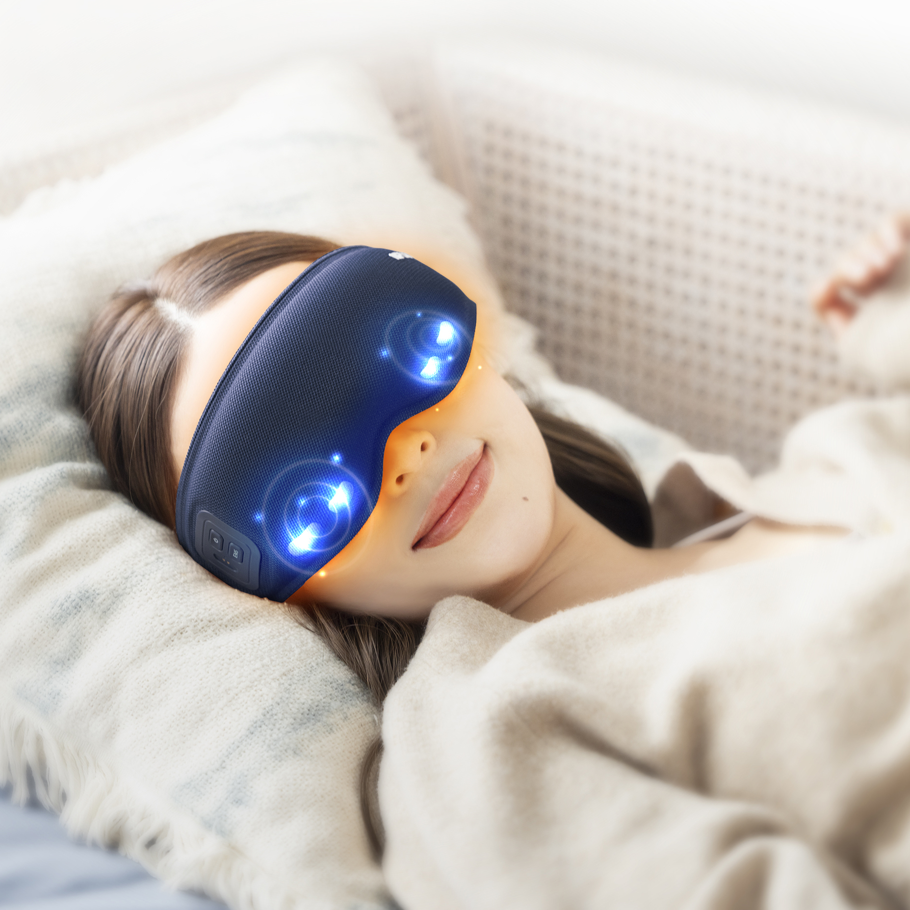 温熱&EMSでしっかり目元ケア】ホットアイマスク《EMS EYE MASK》 | NIPLUX（ニップラックス）のプレゼント・ギフト通販 |  TANP（タンプ）