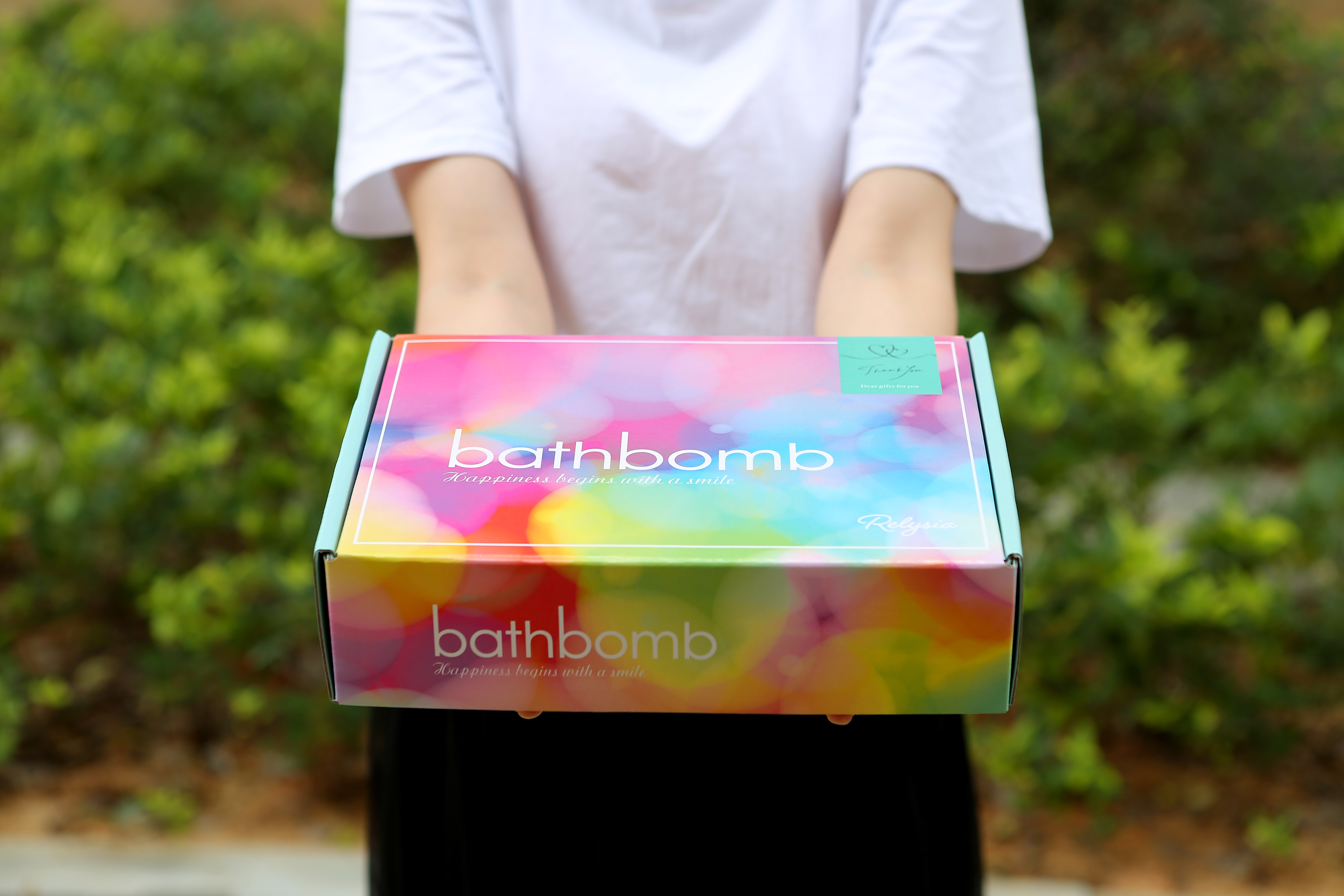 【出産内祝い・名入れ】色と香り溢れるバスボムギフトセット