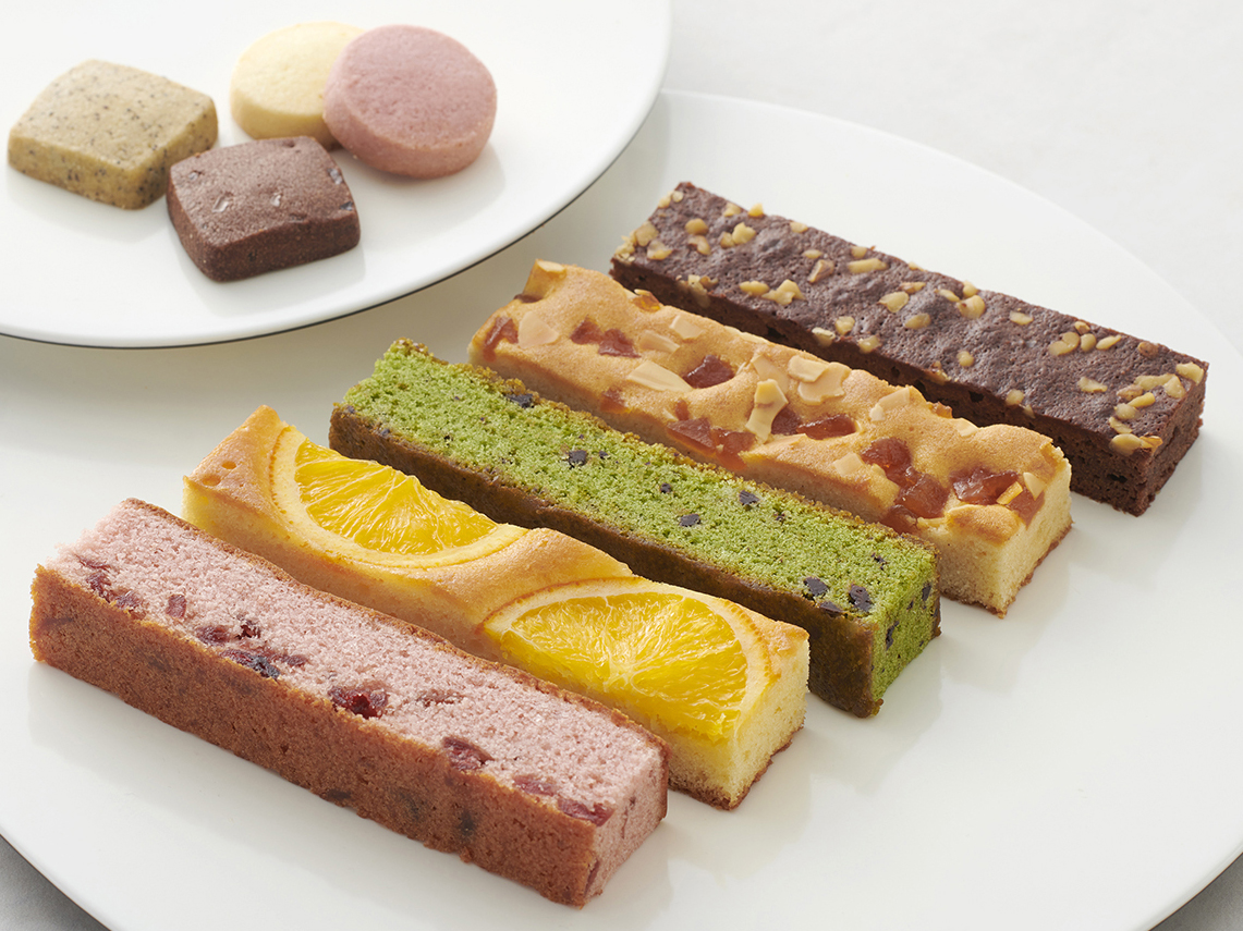 【出産内祝い・名入れ】焼き菓子詰め合わせ・スティックケーキとプチクッキーのキュートセレクション（選べる個数11〜36個入）