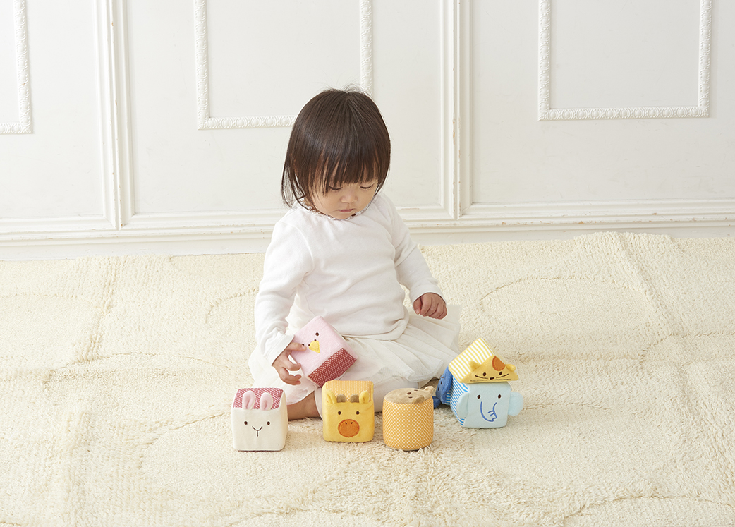 【出産祝い】カタログギフト "Baby"とふわふわアニマルブロックセット