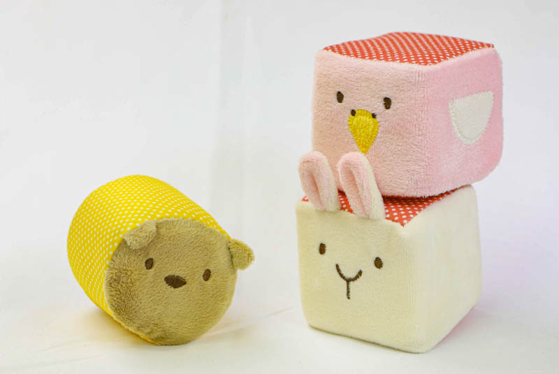 【出産祝い】カタログギフト "Baby"とふわふわアニマルブロックセット