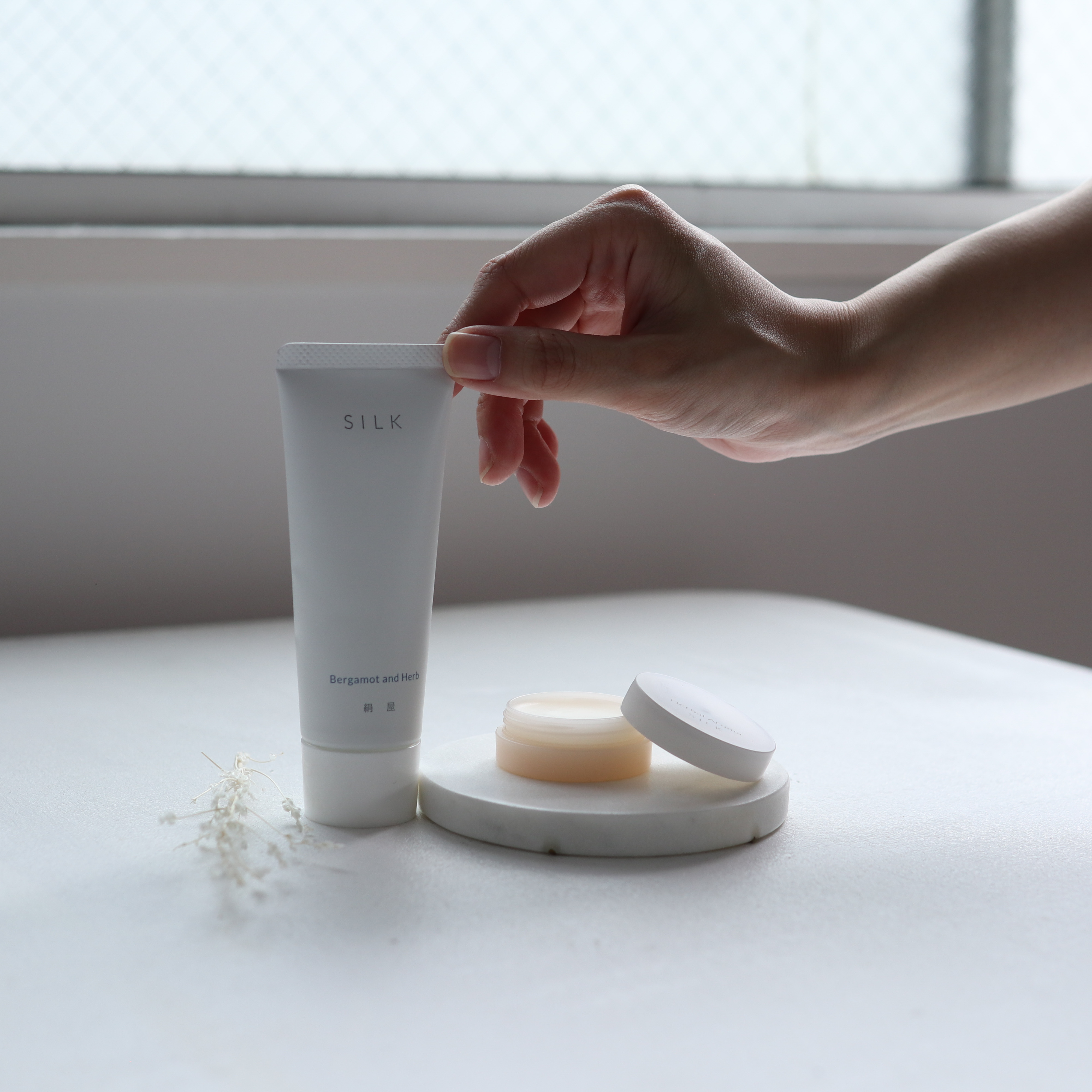 高級シルクのハンドケアセットBOX