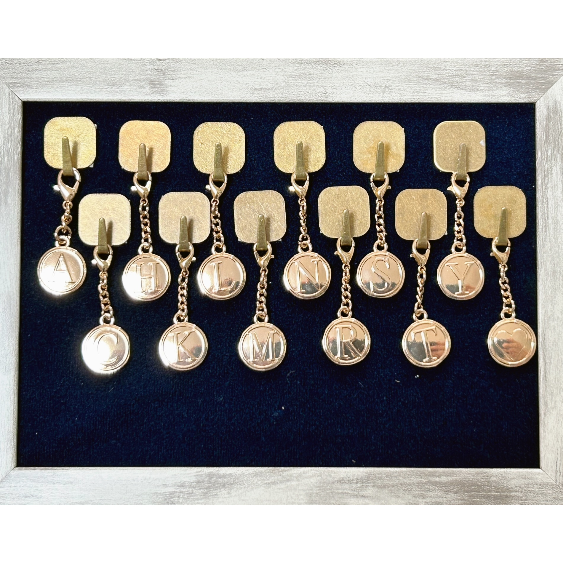 イニシャルチャーム