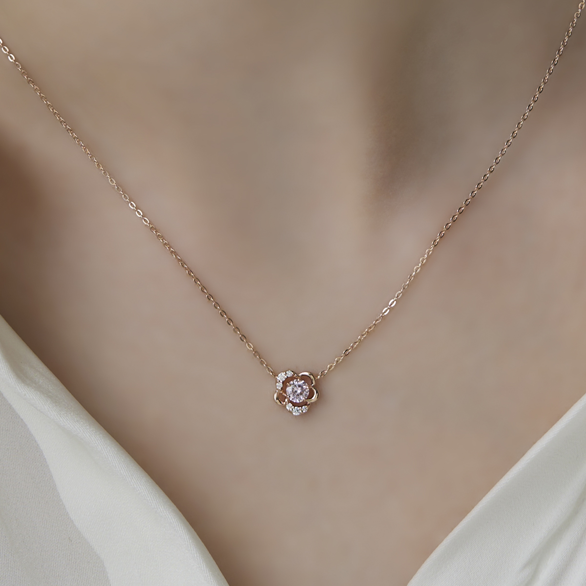 フラワーモチーフシルバーネックレス 