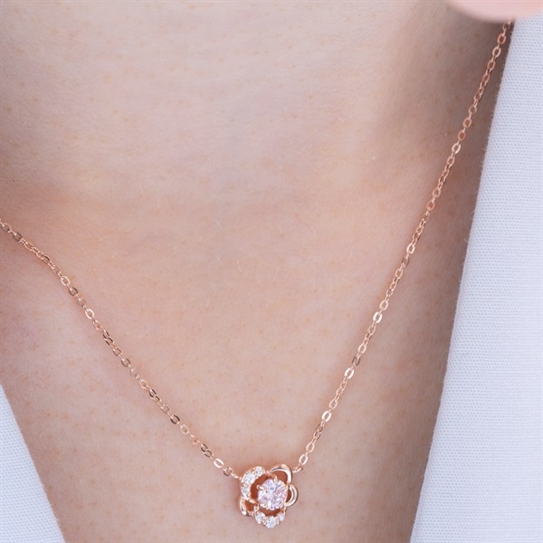 フラワーモチーフシルバーネックレス 