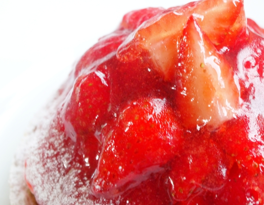 誕生日ケーキ 即日出荷 着日指定 完熟いちごのストロベリーチーズタルト 18cm(8〜10名様用)