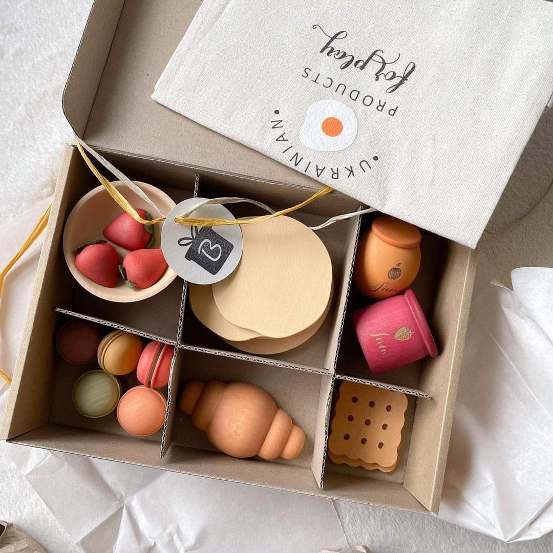 WOODEN PLAY FOOD SET / DESSERTS
